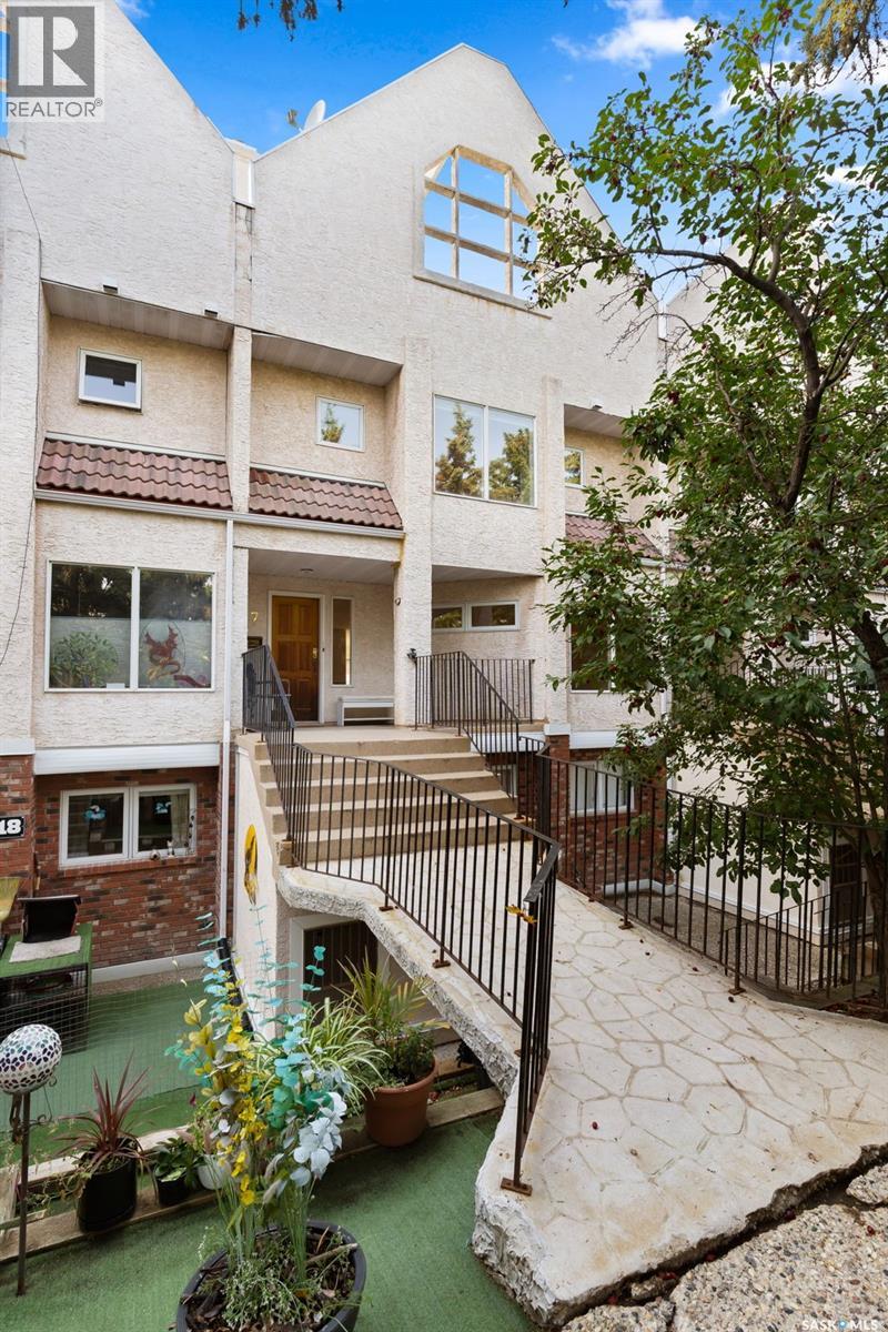 27 2338 Assiniboine Avenue, Regina, Saskatchewan  S4V 2G2 - Photo 50 - SK018450