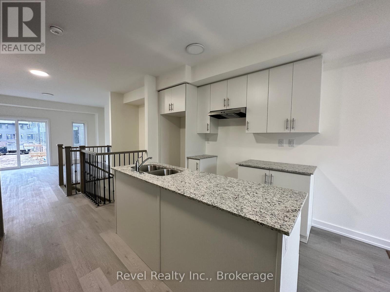 73 Winters Crescent, Collingwood, Ontario  L9Y 5T1 - Photo 2 - S12401199