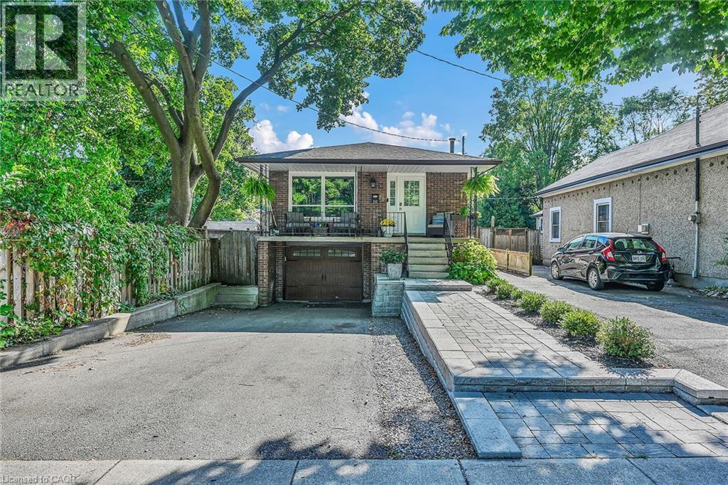 242 Macnab Street, Dundas, Ontario  L9H 2K3 - Photo 3 - 40770498
