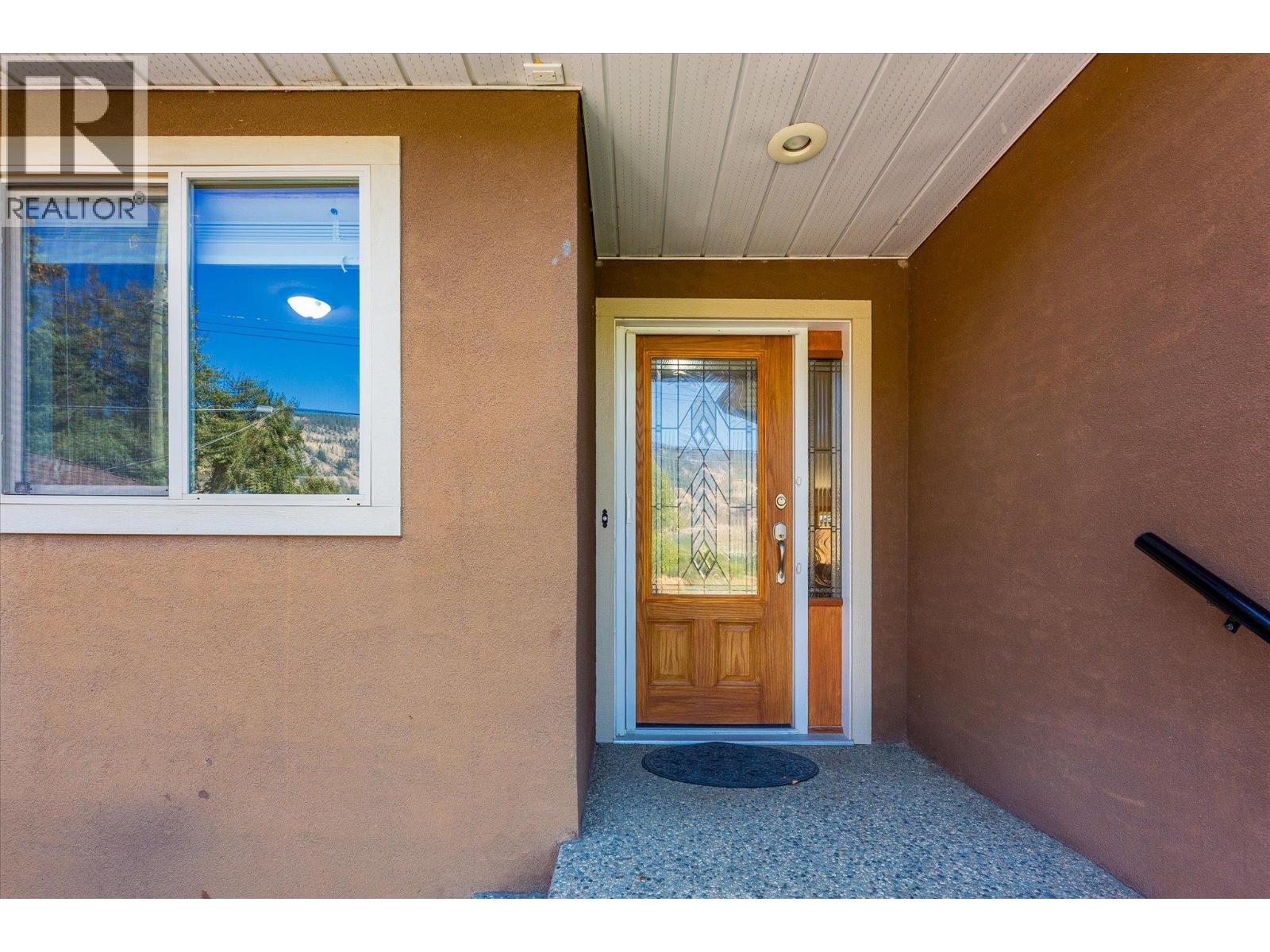 15651 Trask Road, Lake Country, British Columbia  V4V 2H9 - Photo 3 - 10362946