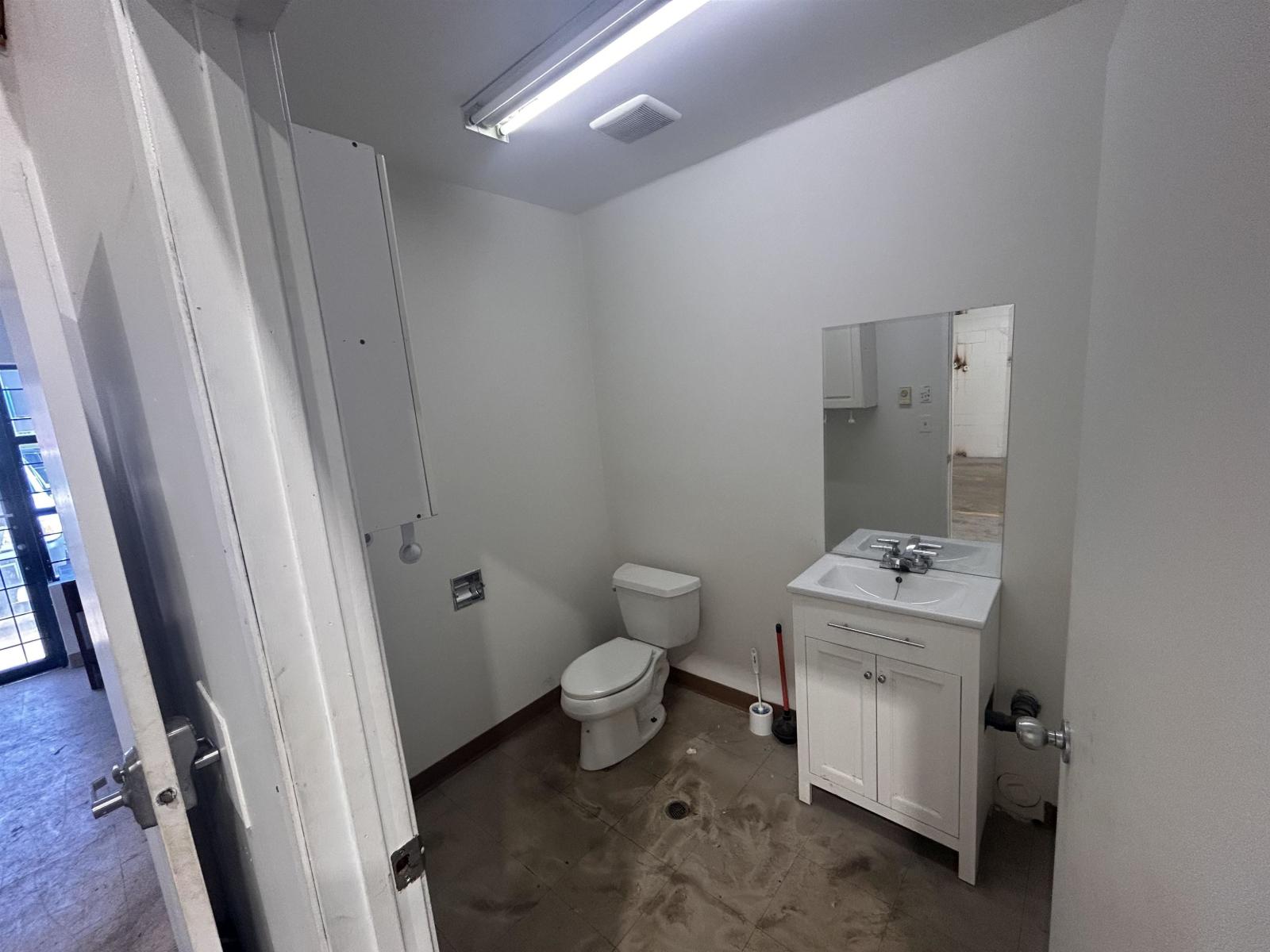 F 31053 Peardonville Road, Abbotsford, British Columbia  V2T 6K4 - Photo 3 - C8072209