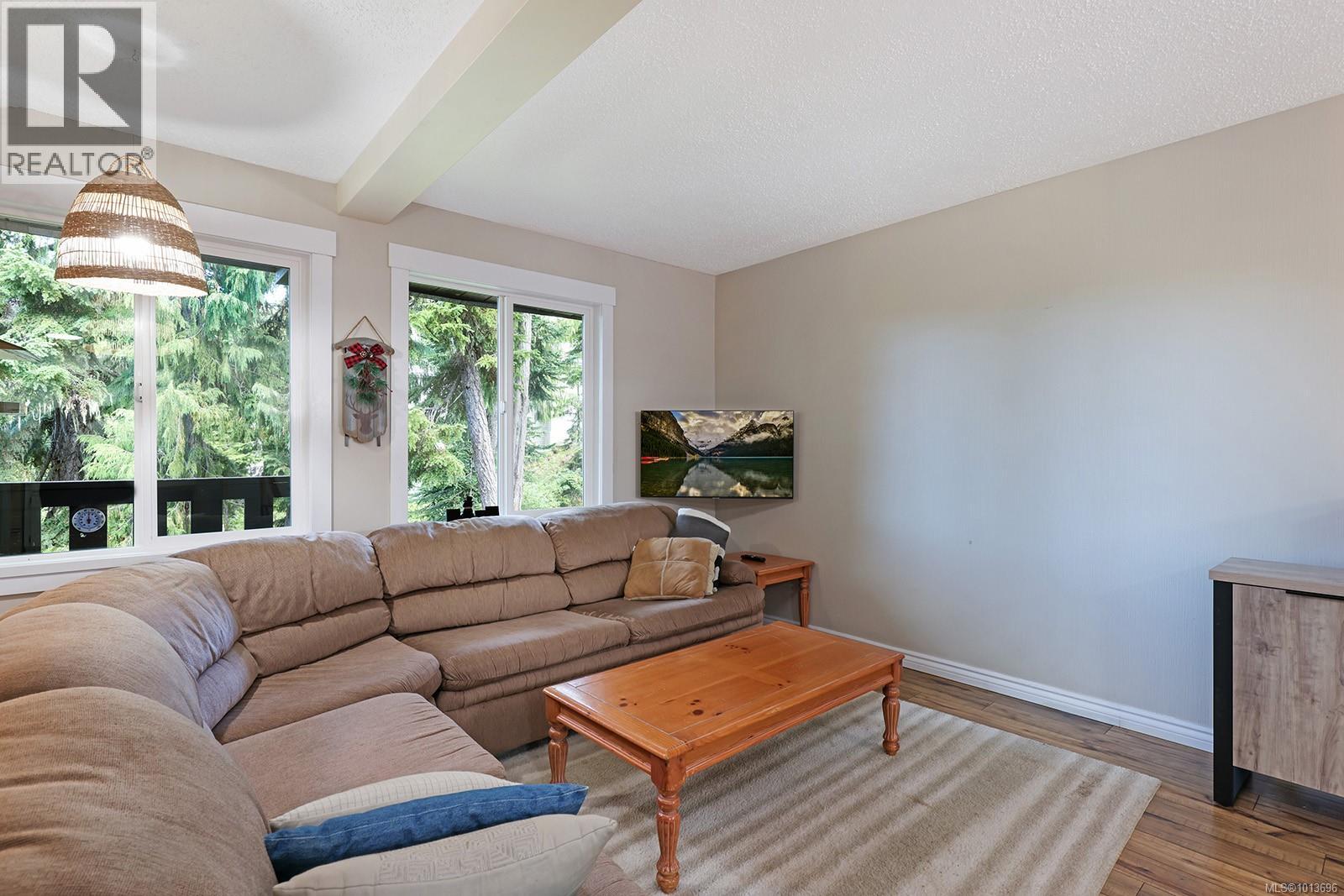 2 1084 Washington Way, Courtenay, British Columbia  V9J 1L0 - Photo 5 - 1013696