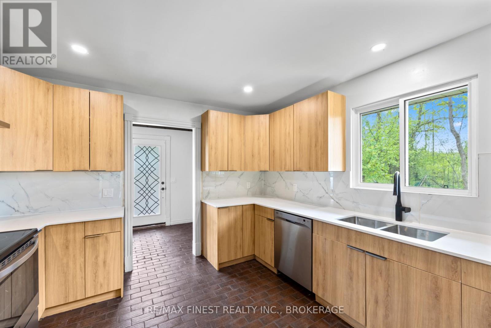 3327 Wilton Road, Frontenac, Ontario  K0H 1V0 - Photo 6 - X12407585