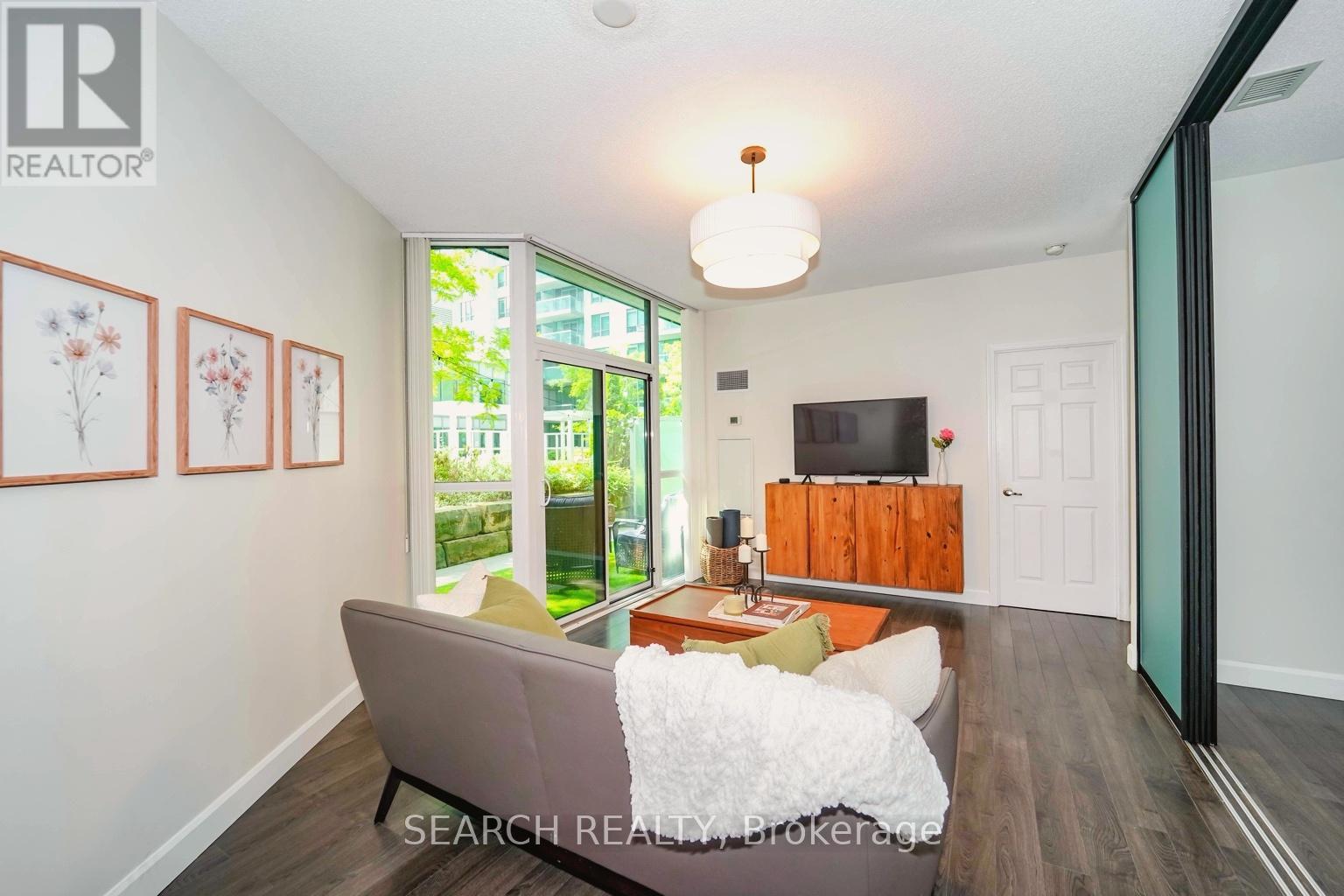 201 - 19 Grand Trunk Crescent, Toronto, Ontario  M5J 3A3 - Photo 11 - C12407197
