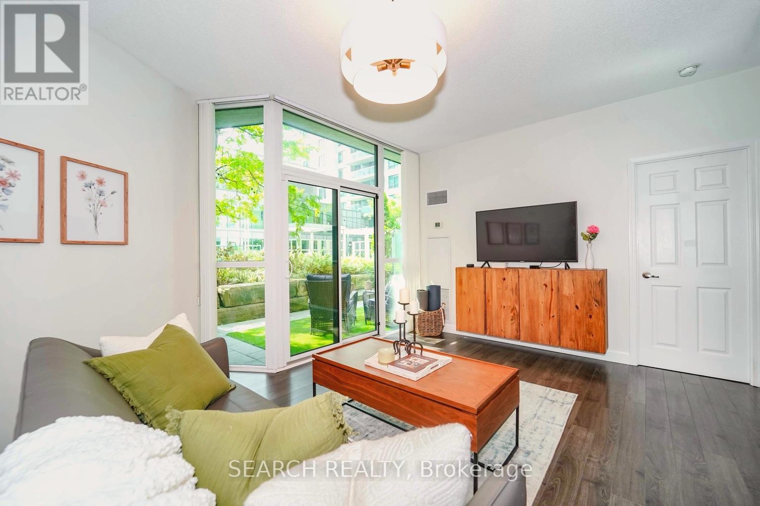 201 - 19 Grand Trunk Crescent, Toronto, Ontario  M5J 3A3 - Photo 18 - C12407197