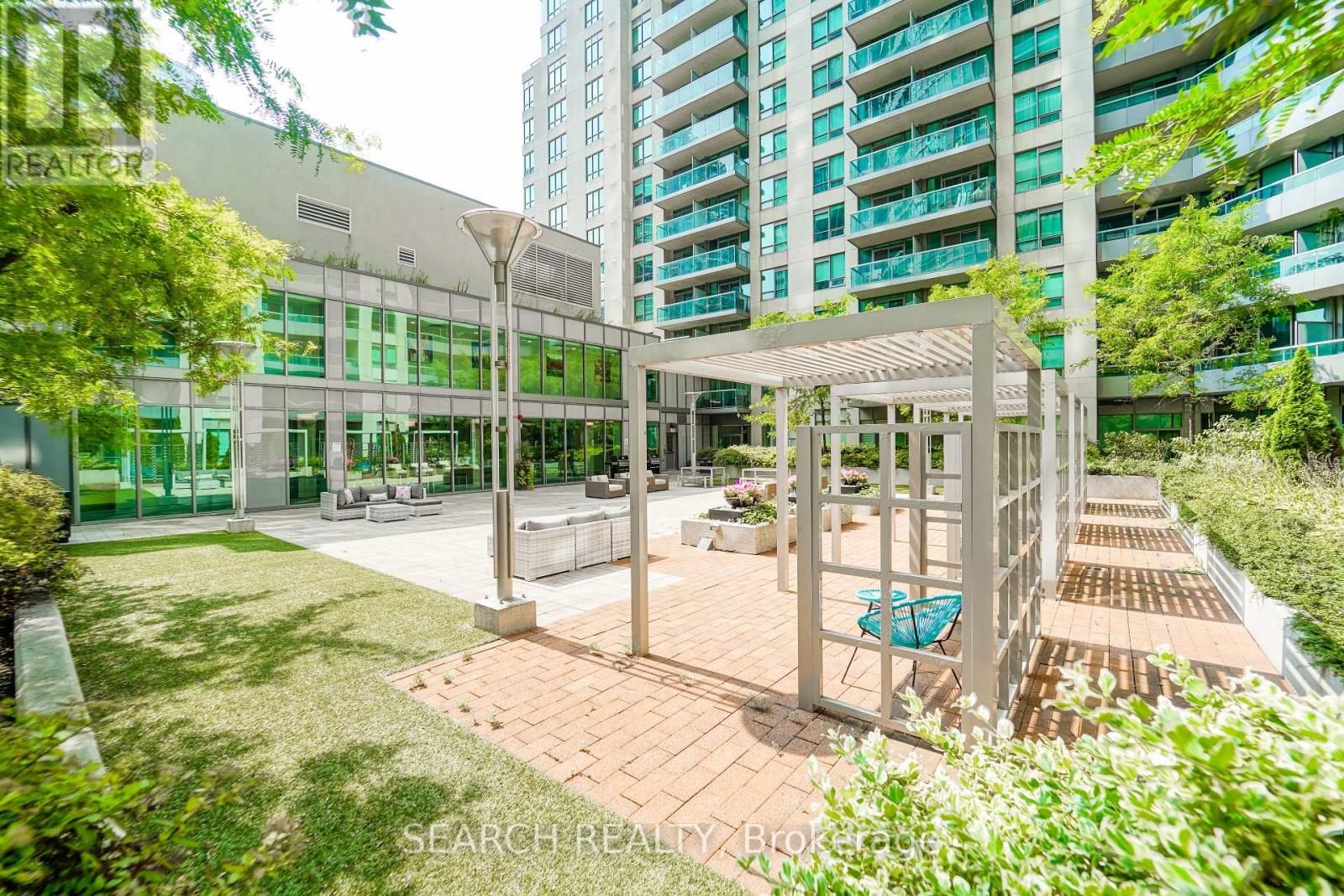 201 - 19 Grand Trunk Crescent, Toronto, Ontario  M5J 3A3 - Photo 33 - C12407197