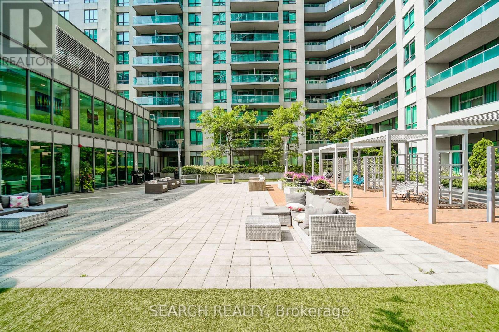 201 - 19 Grand Trunk Crescent, Toronto, Ontario  M5J 3A3 - Photo 39 - C12407197