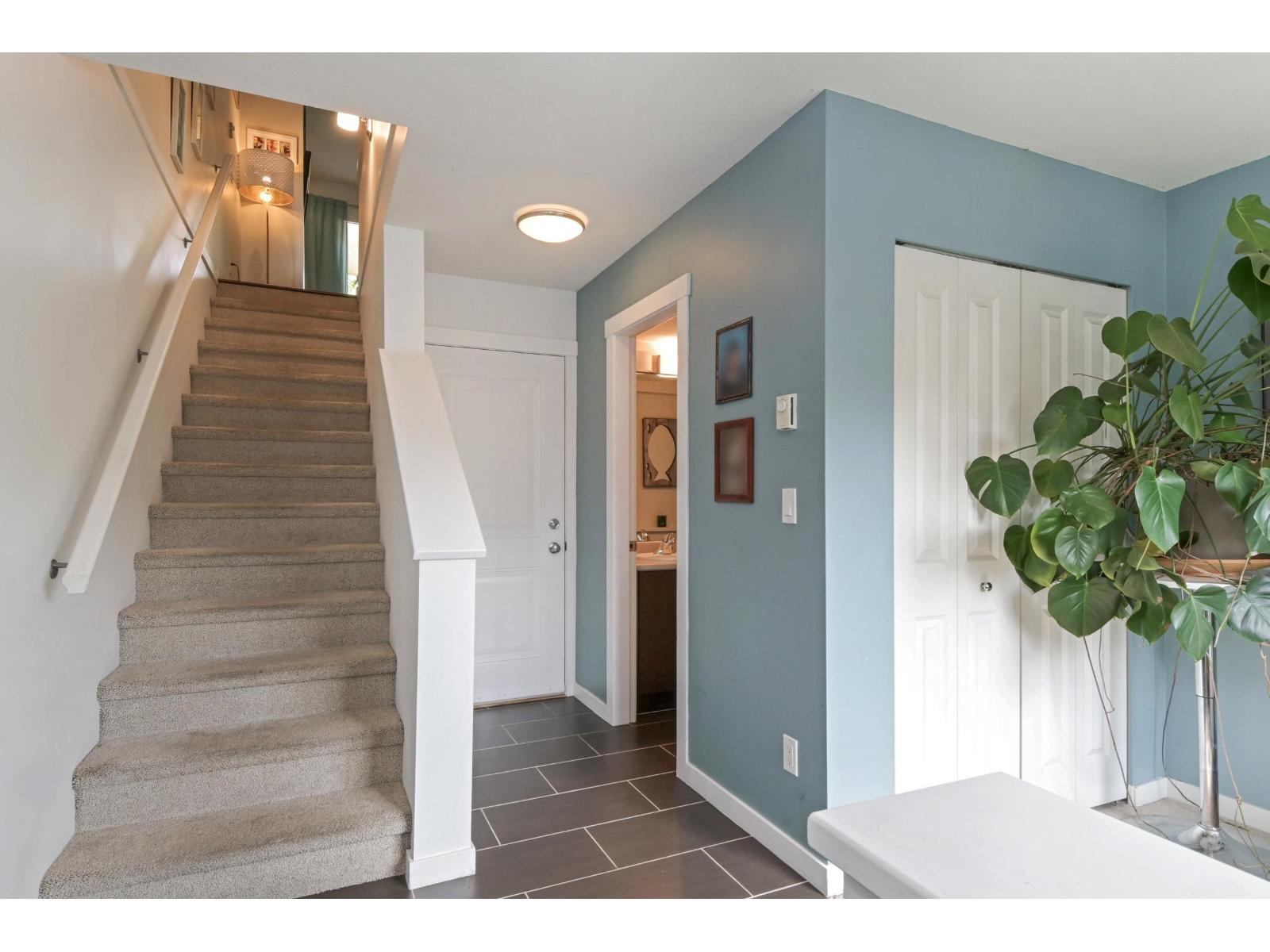17 7238 189 Street, Surrey, British Columbia  V4N 5Y8 - Photo 2 - R3048403