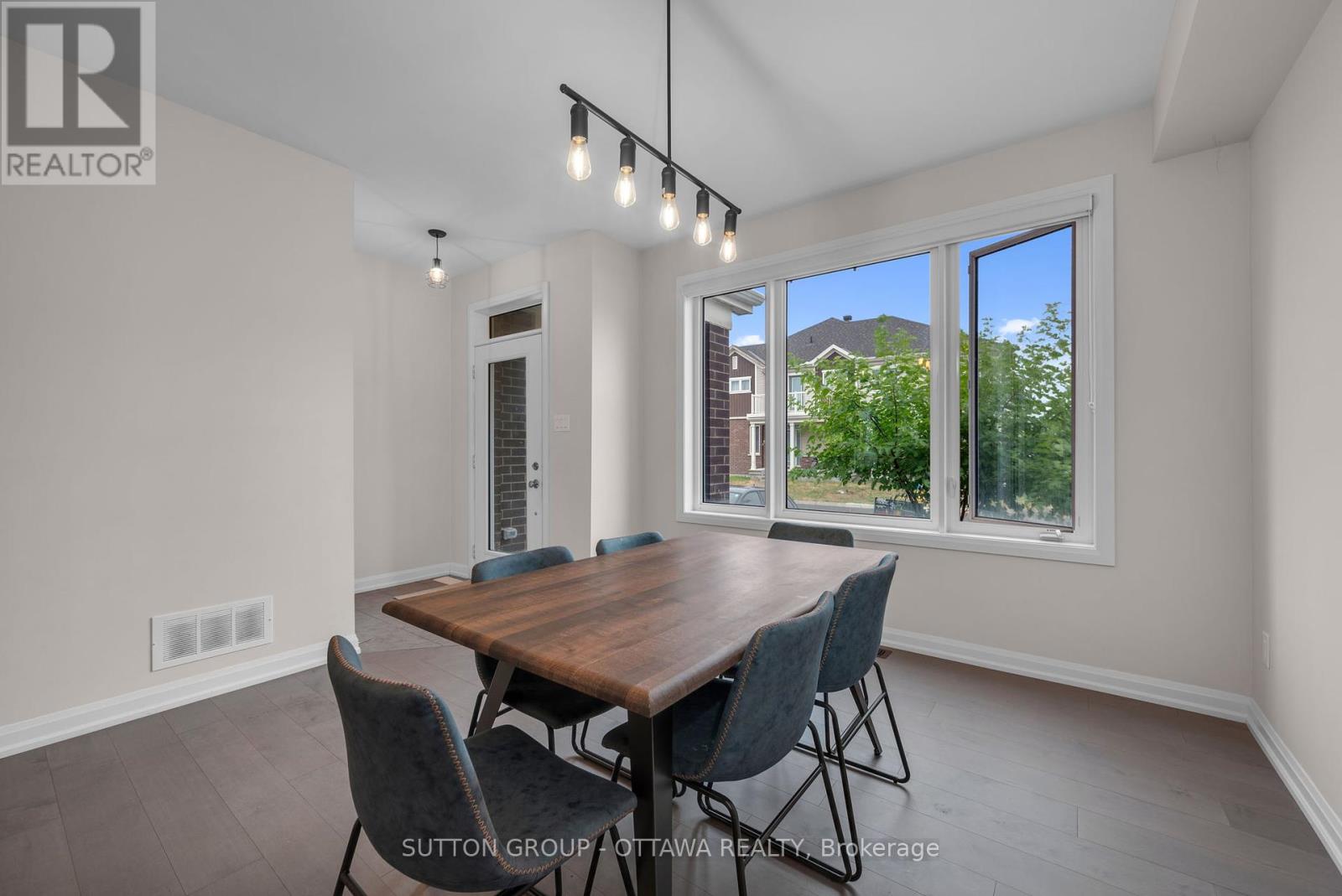 179 Point Prim Crescent, Ottawa, Ontario  K2J 0K6 - Photo 11 - X12407516