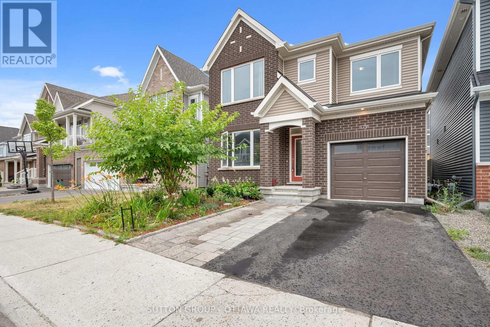 179 Point Prim Crescent, Ottawa, Ontario  K2J 0K6 - Photo 3 - X12407516
