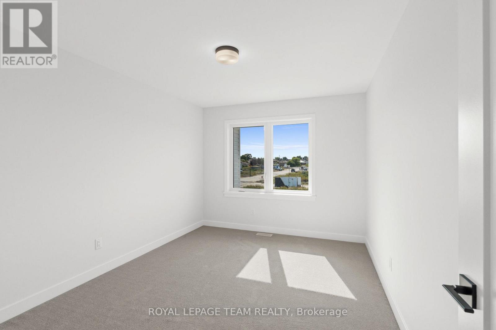 1004 Moore Street, Brockville, Ontario  K6V 7N1 - Photo 21 - X12407575