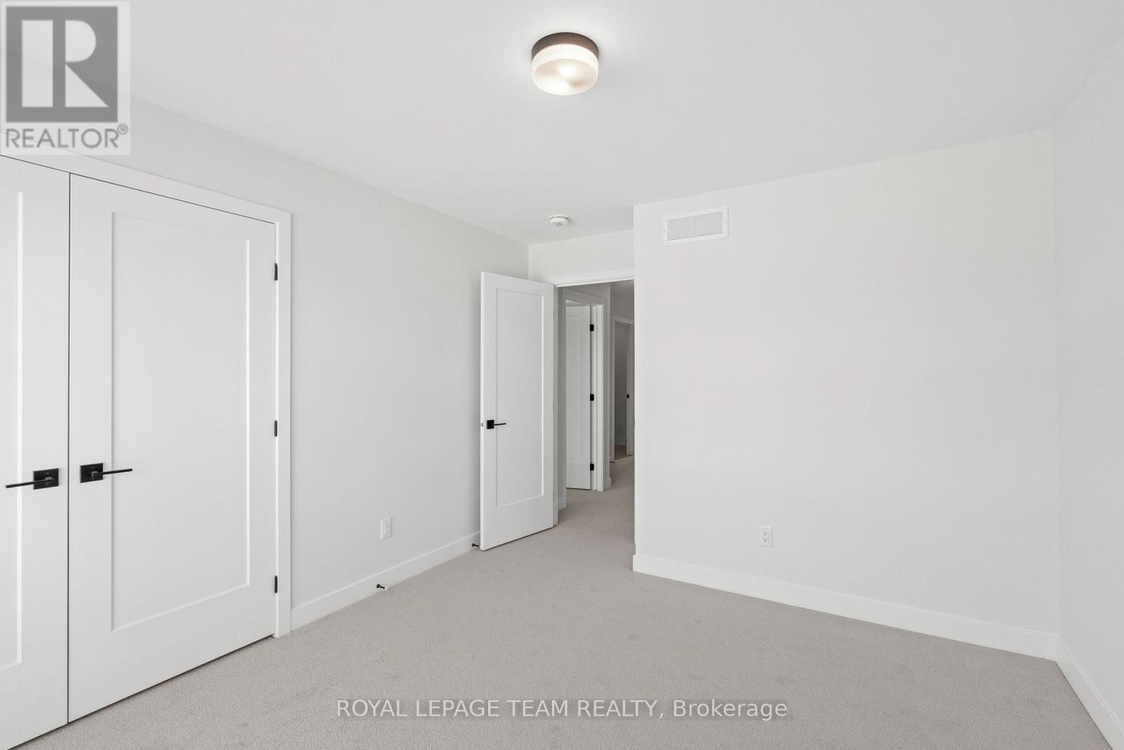 1004 Moore Street, Brockville, Ontario  K6V 7N1 - Photo 33 - X12407575