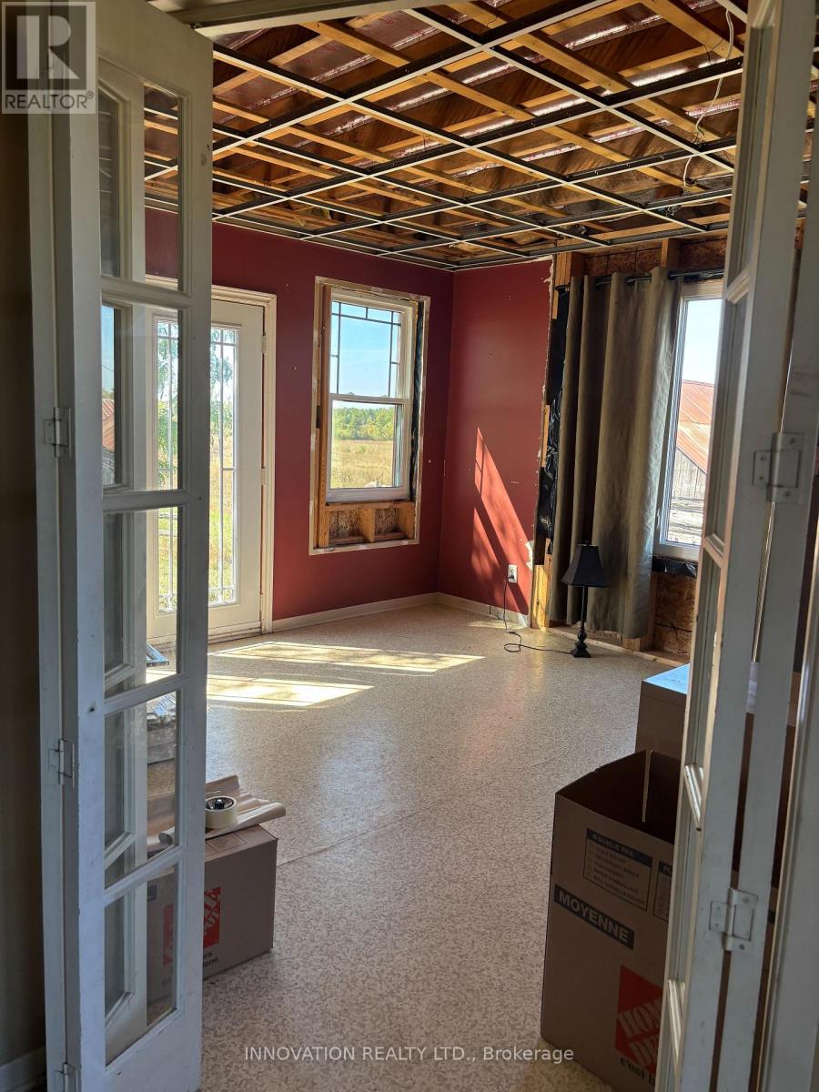 3295 Montague Boundary Road, Montague, Ontario  K7A 4S7 - Photo 13 - X12407586