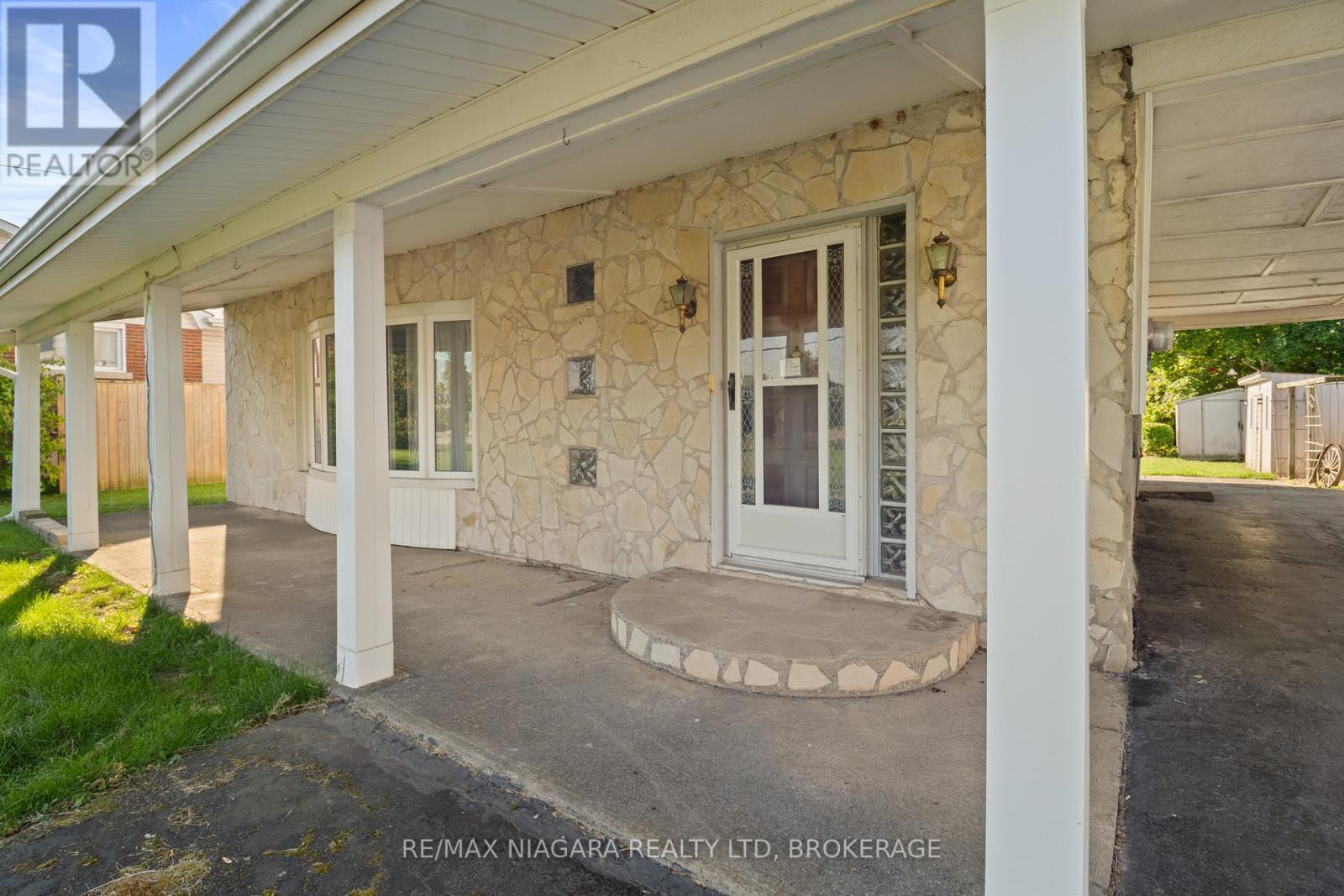 613 Queenston Road, Niagara-On-The-Lake, Ontario  L0S 1J0 - Photo 3 - X12407579