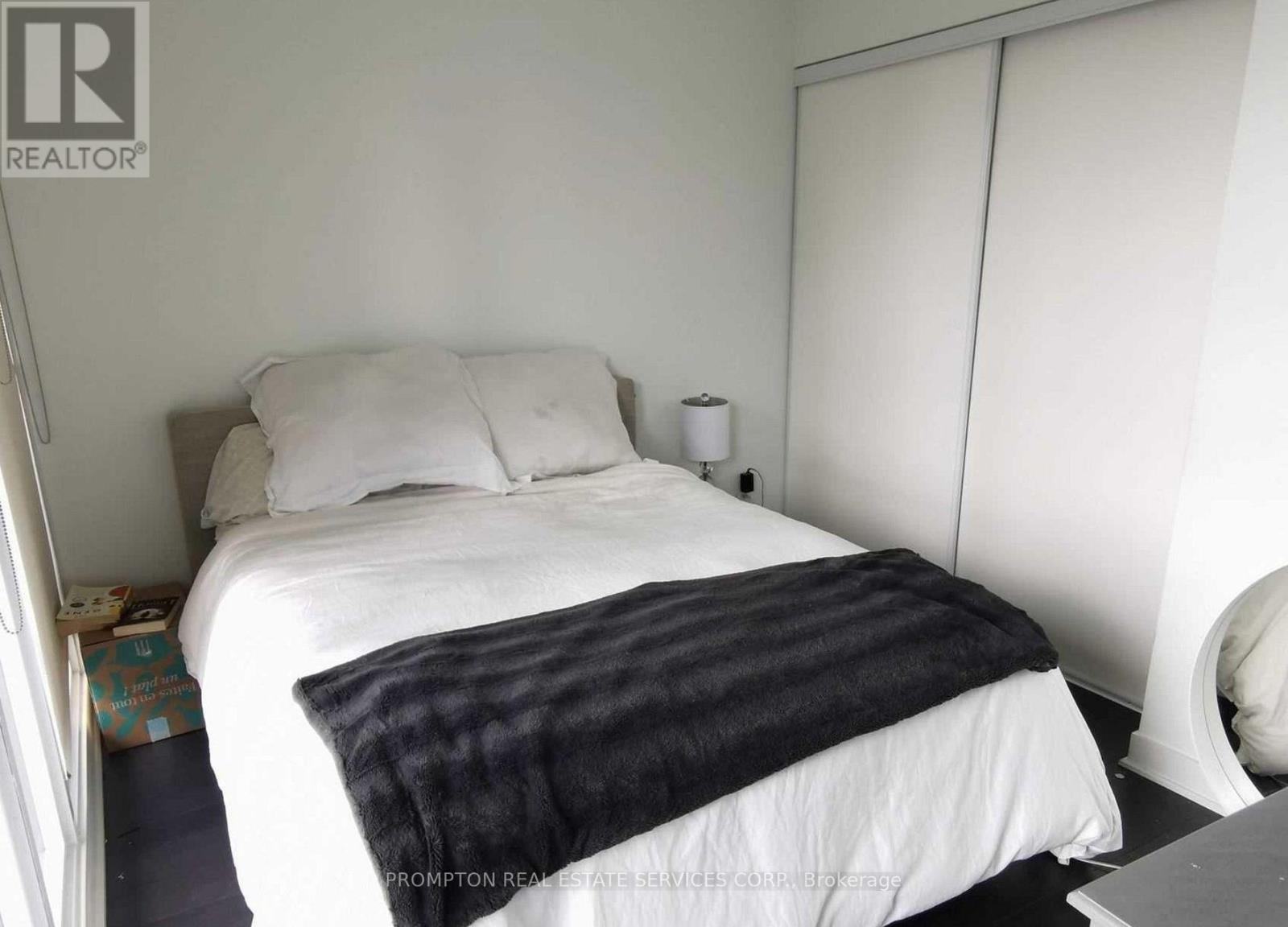 3612 - 290 Adelaide Street W, Toronto, Ontario  M5V 1P6 - Photo 6 - C12407491