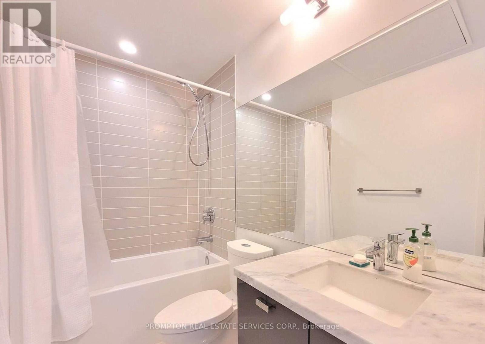 3612 - 290 Adelaide Street W, Toronto, Ontario  M5V 1P6 - Photo 8 - C12407491