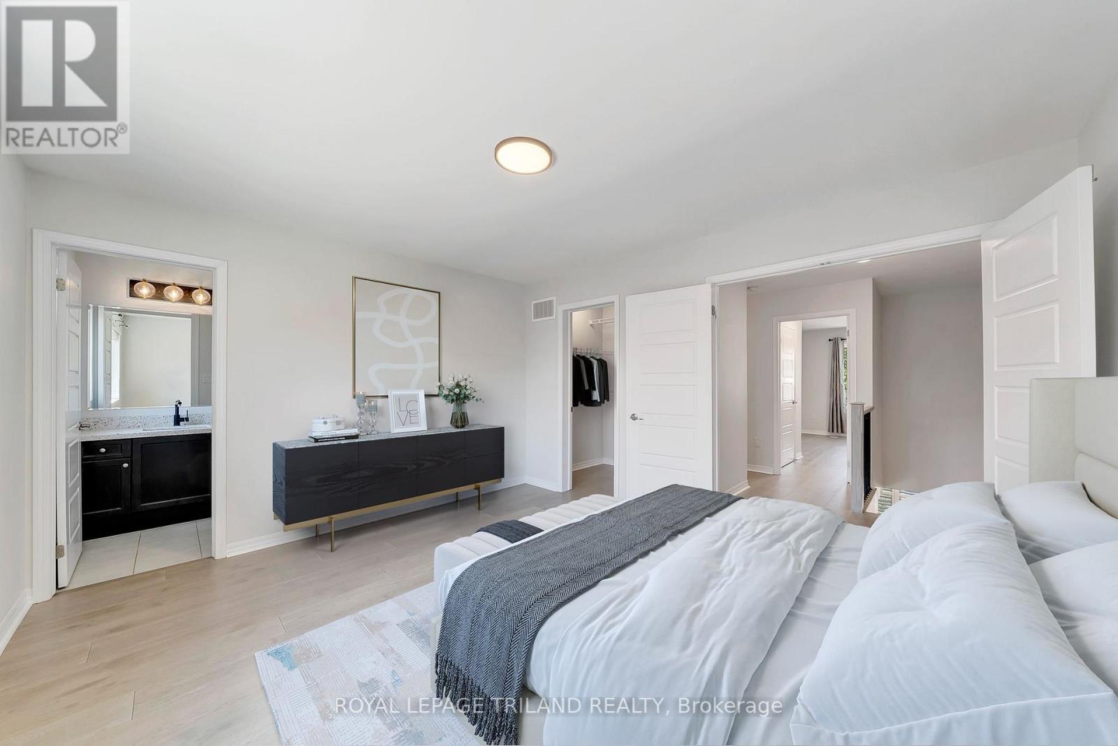 244 Ellen Davidson Drive, Oakville, Ontario  L6M 0V2 - Photo 23 - W12400366
