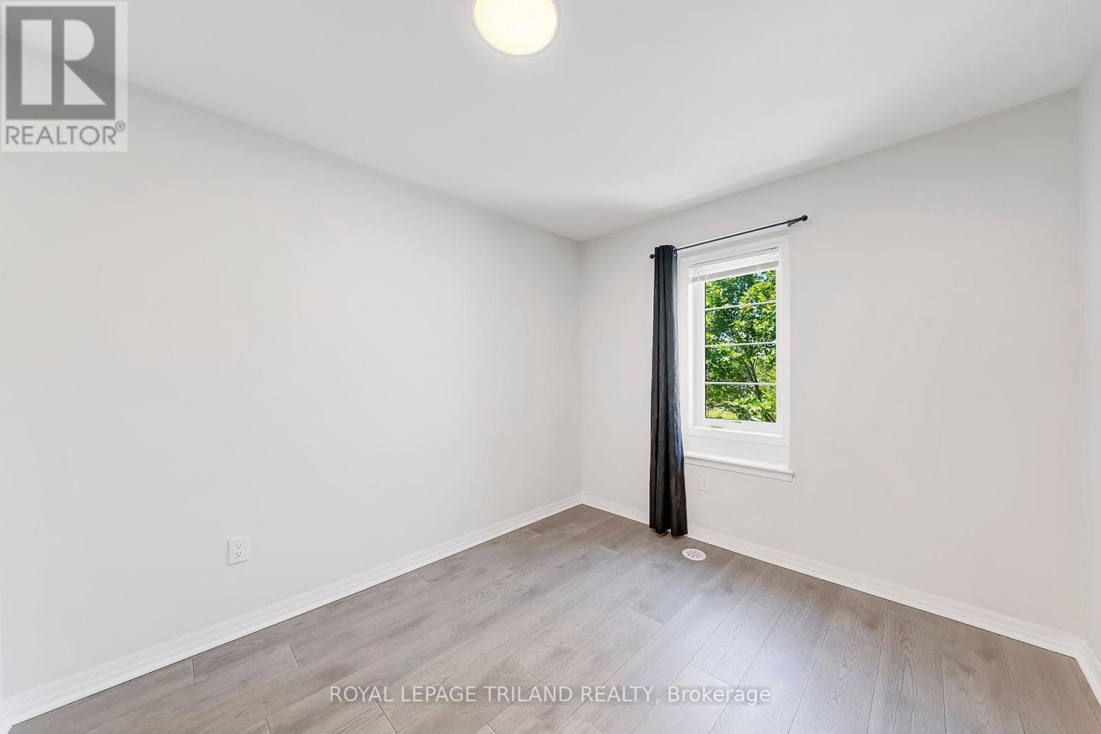 244 Ellen Davidson Drive, Oakville, Ontario  L6M 0V2 - Photo 27 - W12400366