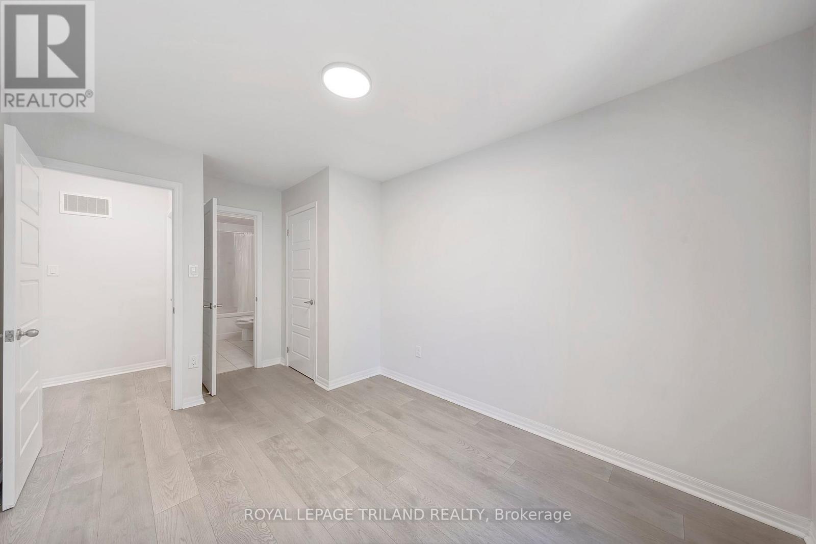 244 Ellen Davidson Drive, Oakville, Ontario  L6M 0V2 - Photo 28 - W12400366