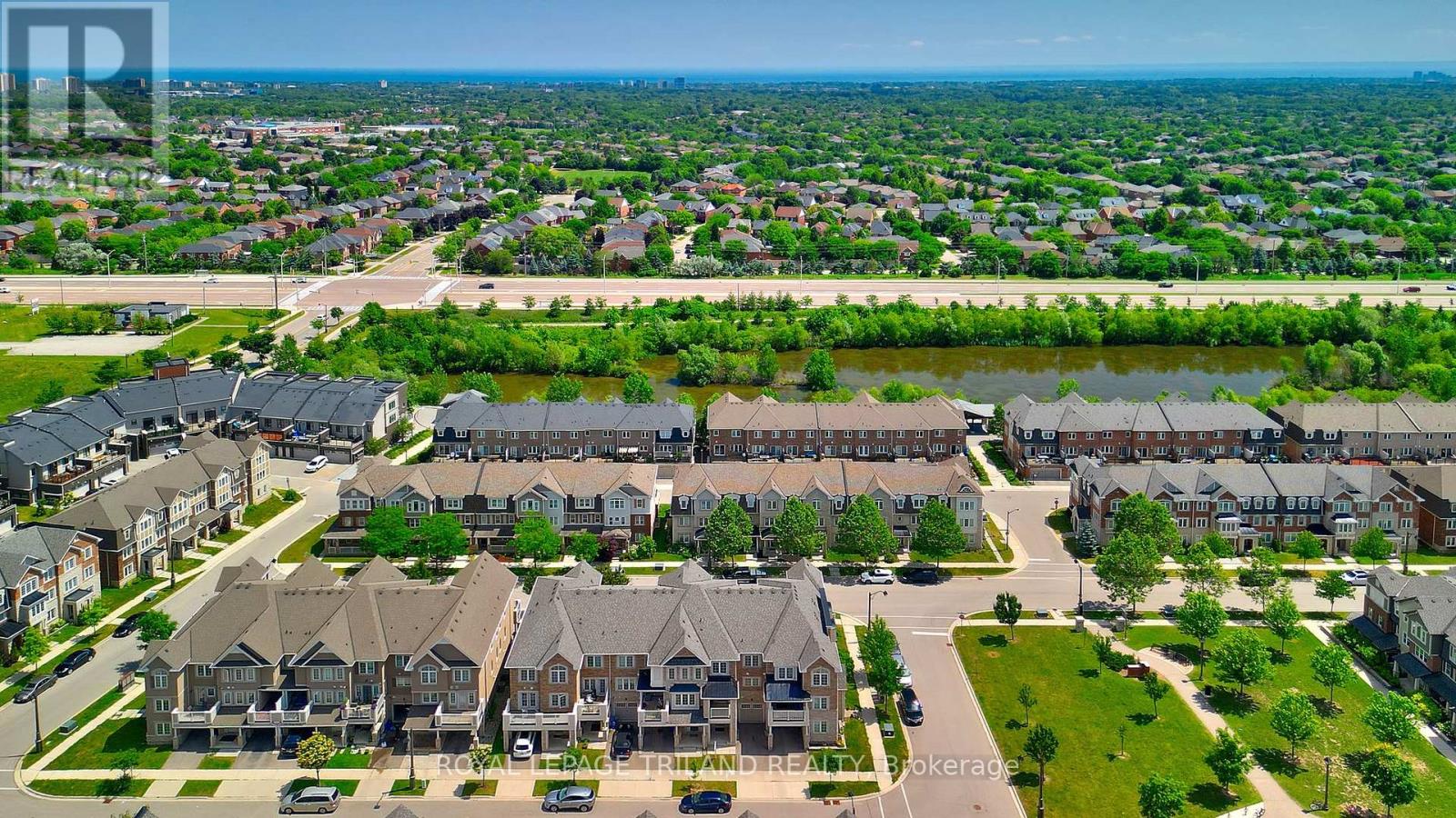 244 Ellen Davidson Drive, Oakville, Ontario  L6M 0V2 - Photo 34 - W12400366