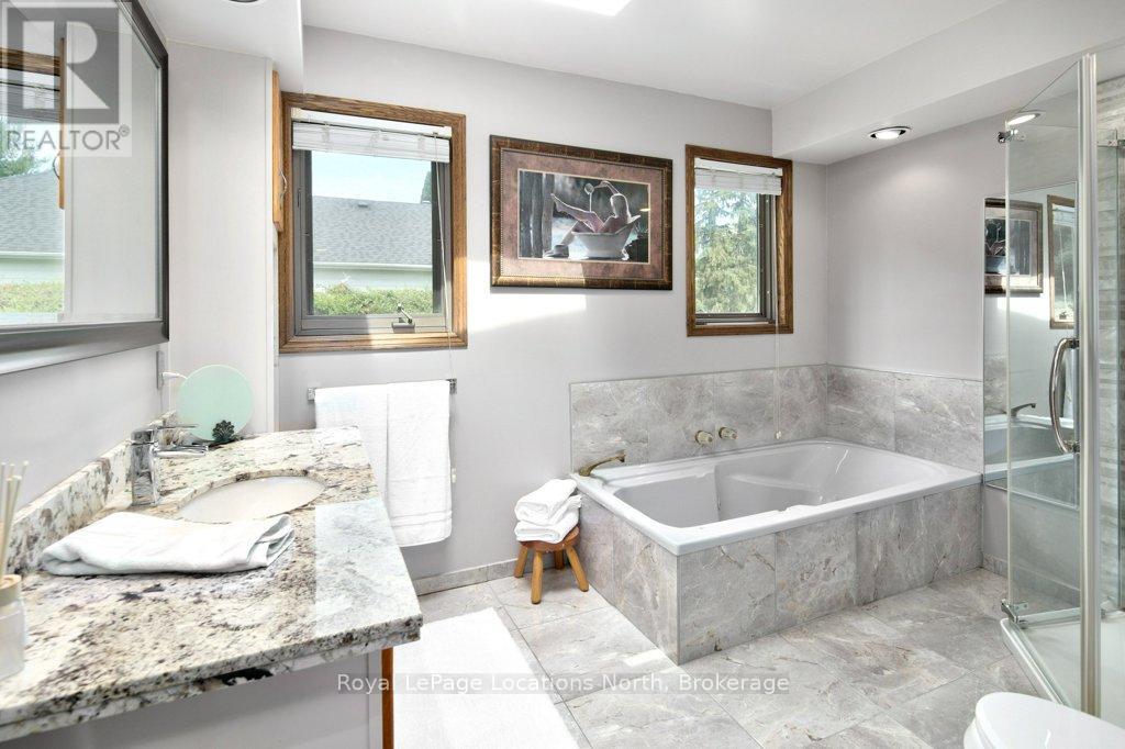 25 Edwin Street W, Meaford, Ontario  N4L 1E4 - Photo 12 - X12407539