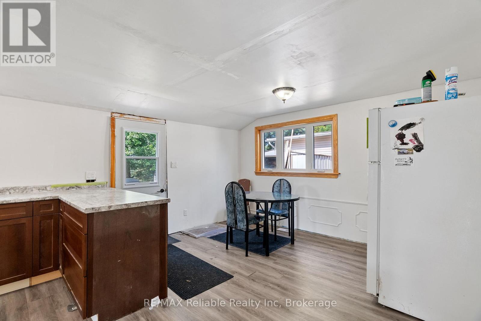 332 James Street, Central Huron, Ontario  N0M 1L0 - Photo 11 - X12407553