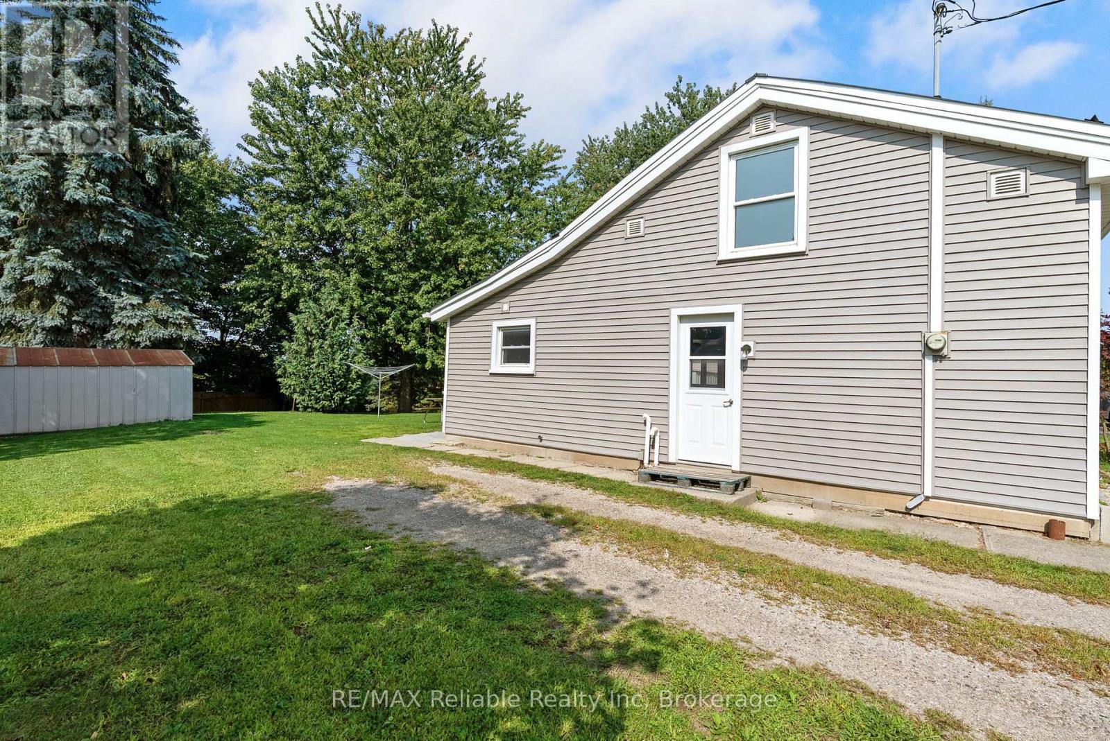 332 James Street, Central Huron, Ontario  N0M 1L0 - Photo 19 - X12407553