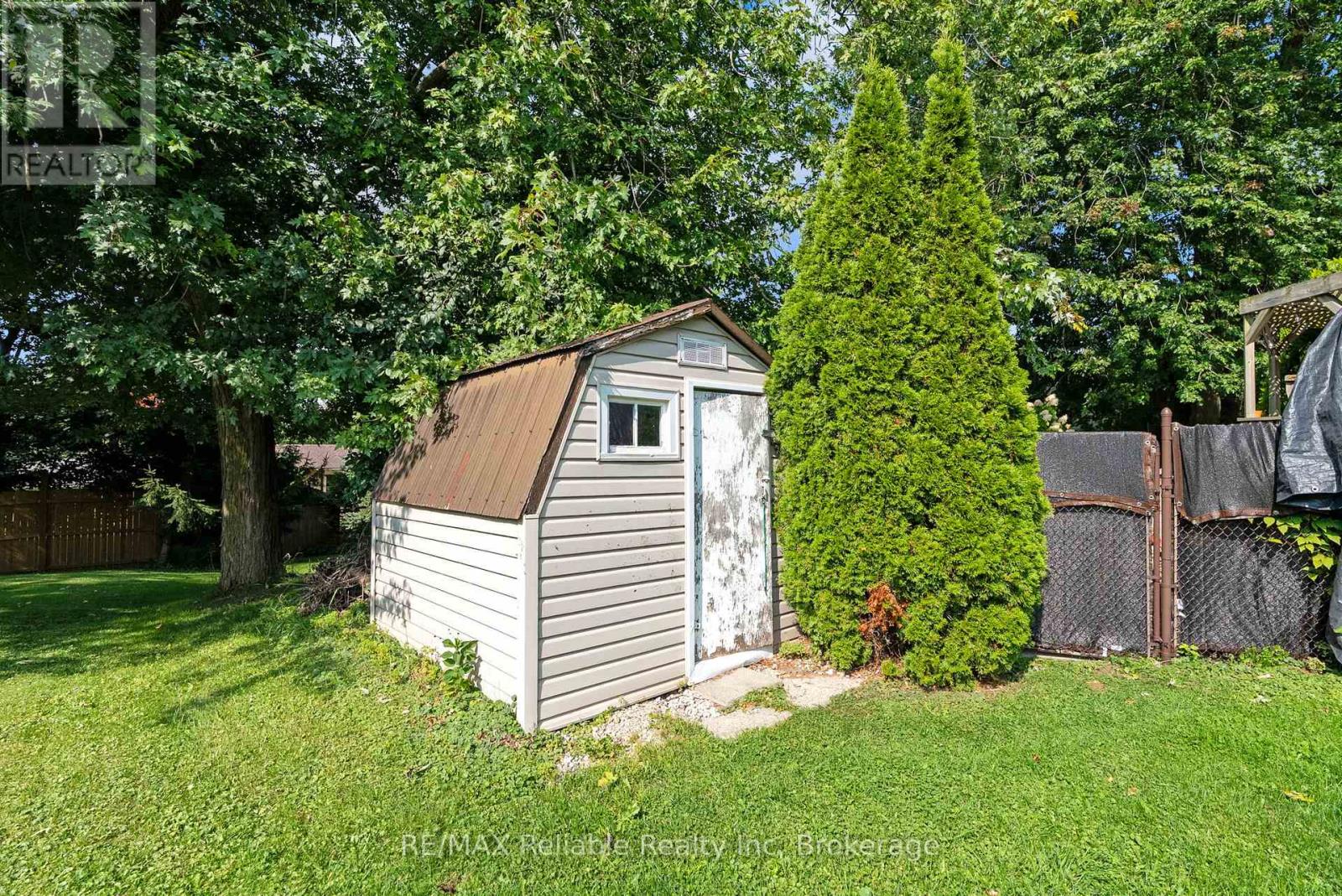 332 James Street, Central Huron, Ontario  N0M 1L0 - Photo 23 - X12407553