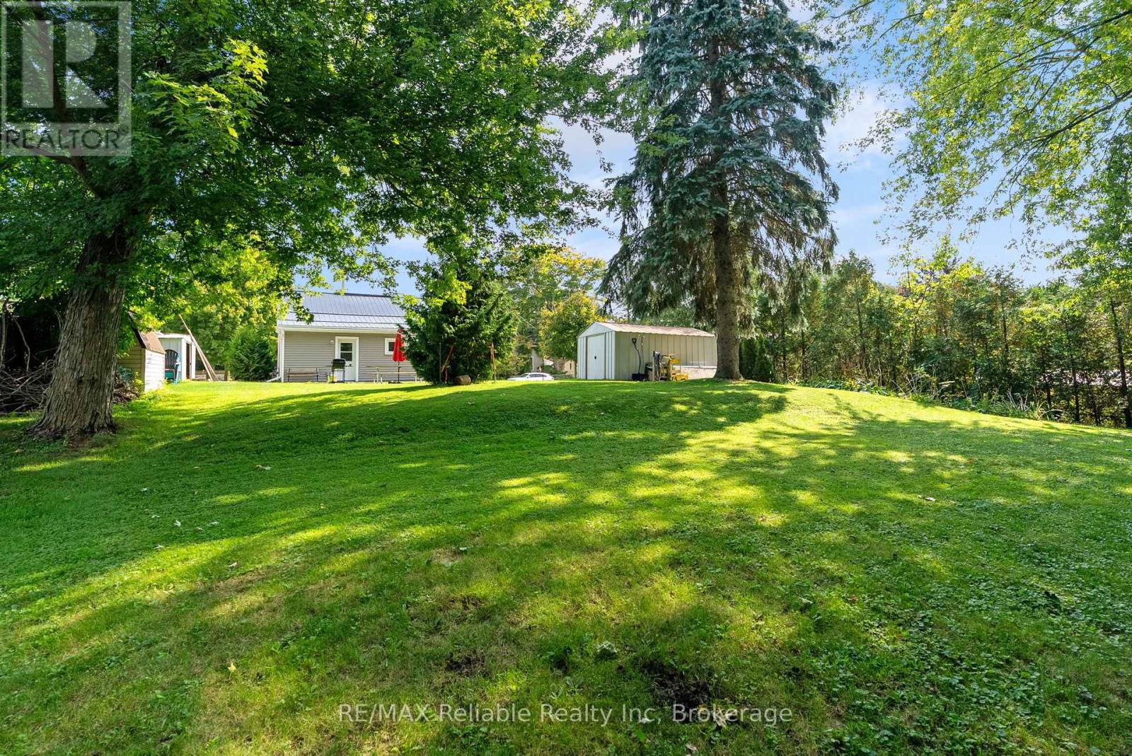 332 James Street, Central Huron, Ontario  N0M 1L0 - Photo 30 - X12407553