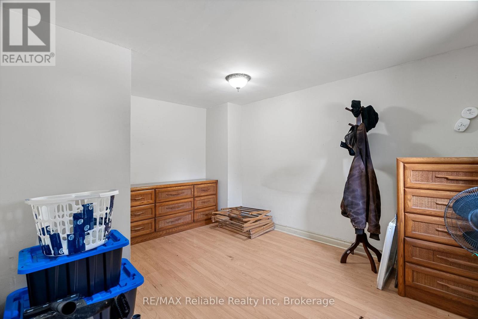 332 James Street, Central Huron, Ontario  N0M 1L0 - Photo 8 - X12407553