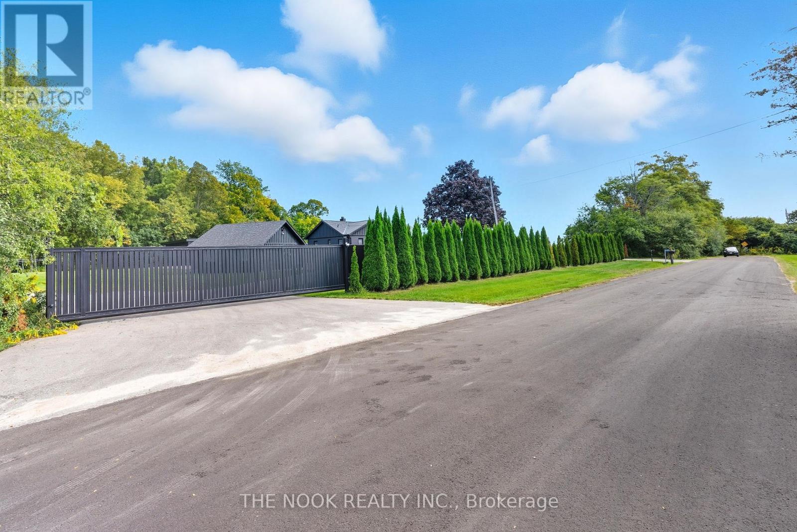 Property at 7905 THICKSON ROAD N image 4