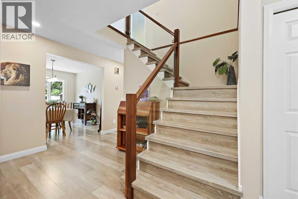 100 Hawkfield Crescent Nw, Calgary, Alberta  T3G 1Z5 - Photo 6 - A2252634