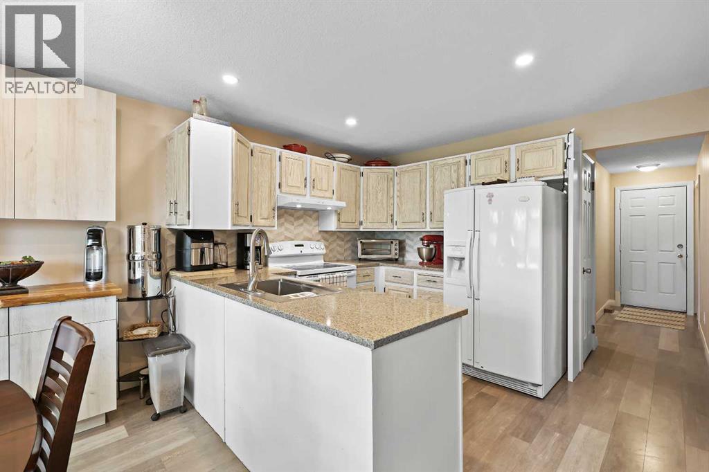 100 Hawkfield Crescent Nw, Calgary, Alberta  T3G 1Z5 - Photo 12 - A2252634