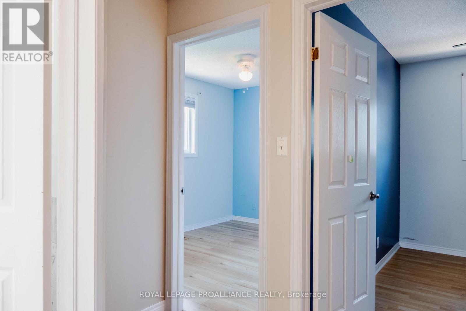 11 Carrying Place Road, Quinte West, Ontario  K8V 3E6 - Photo 19 - X12407588