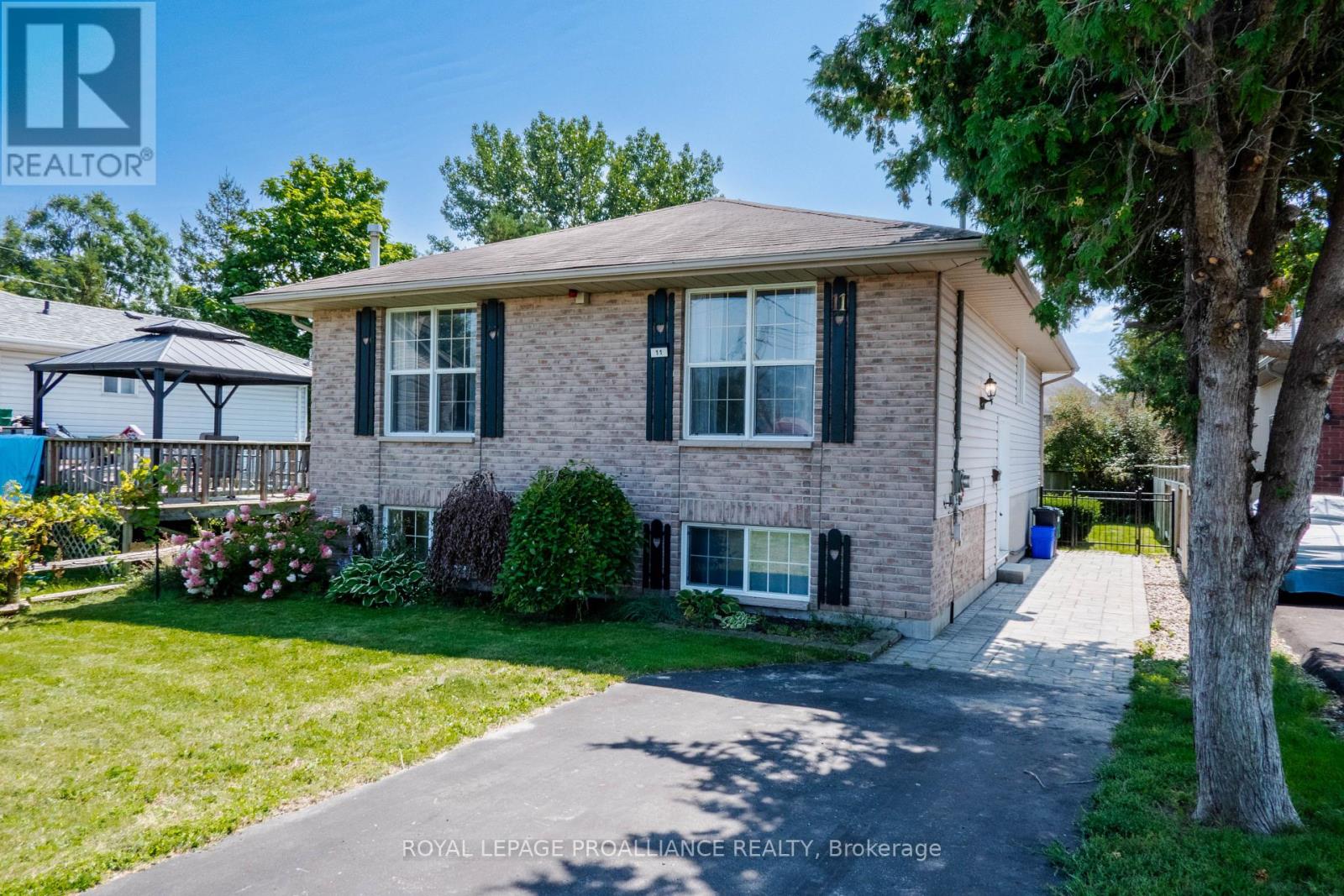 11 Carrying Place Road, Quinte West, Ontario  K8V 3E6 - Photo 2 - X12407588