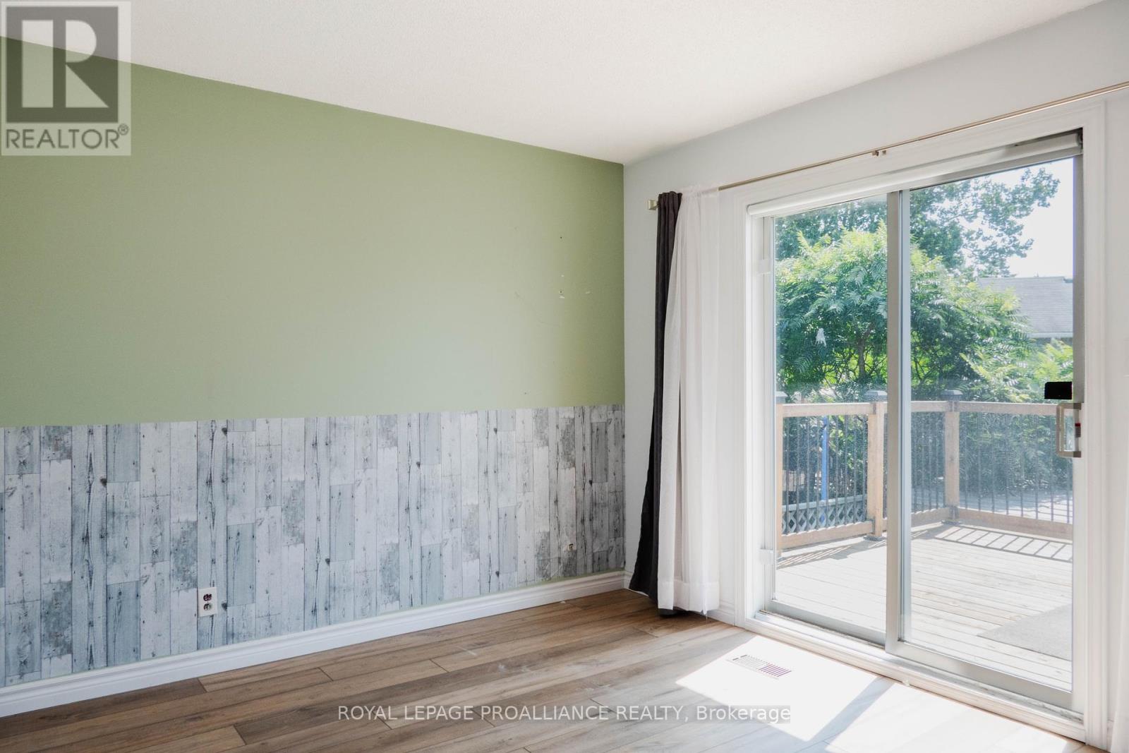 11 Carrying Place Road, Quinte West, Ontario  K8V 3E6 - Photo 24 - X12407588