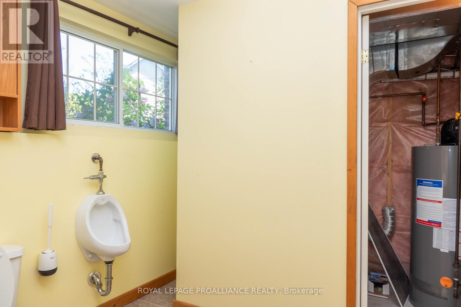 11 Carrying Place Road, Quinte West, Ontario  K8V 3E6 - Photo 38 - X12407588