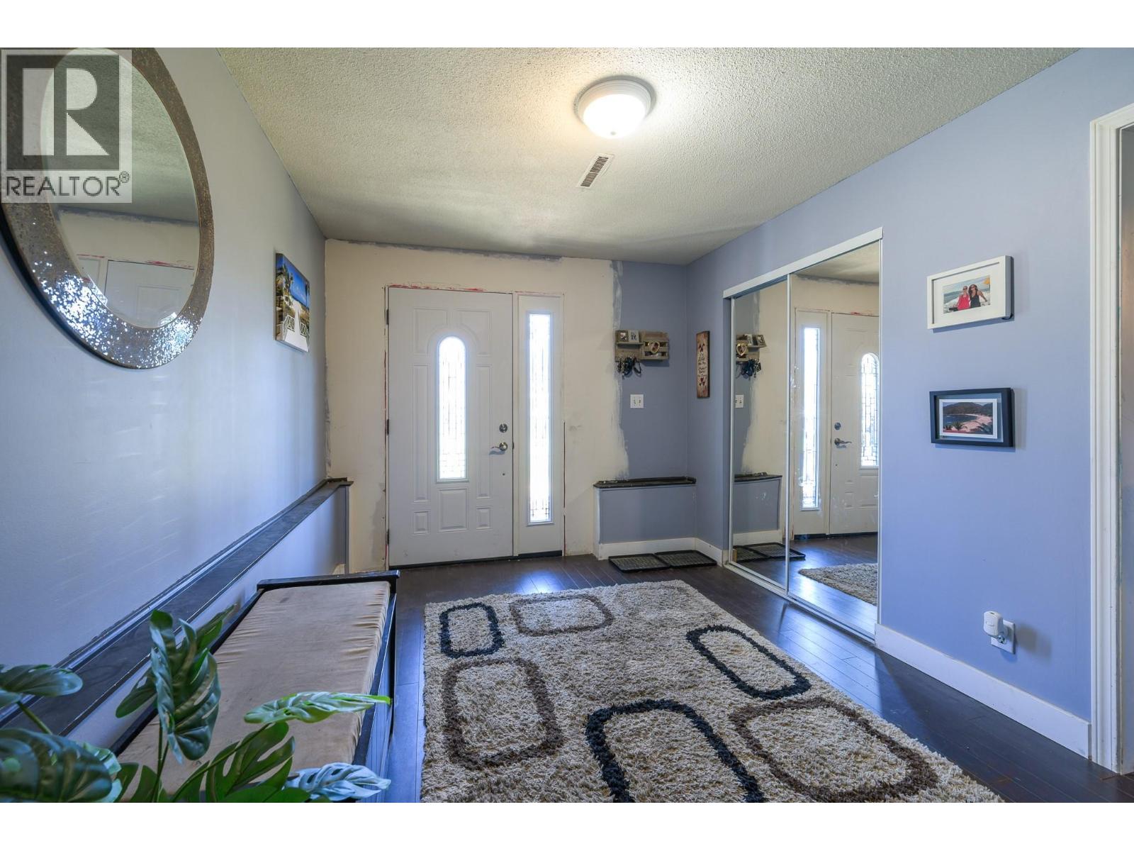 531 Baywood Crescent, Kamloops, British Columbia  V2B 6B2 - Photo 3 - 10363154