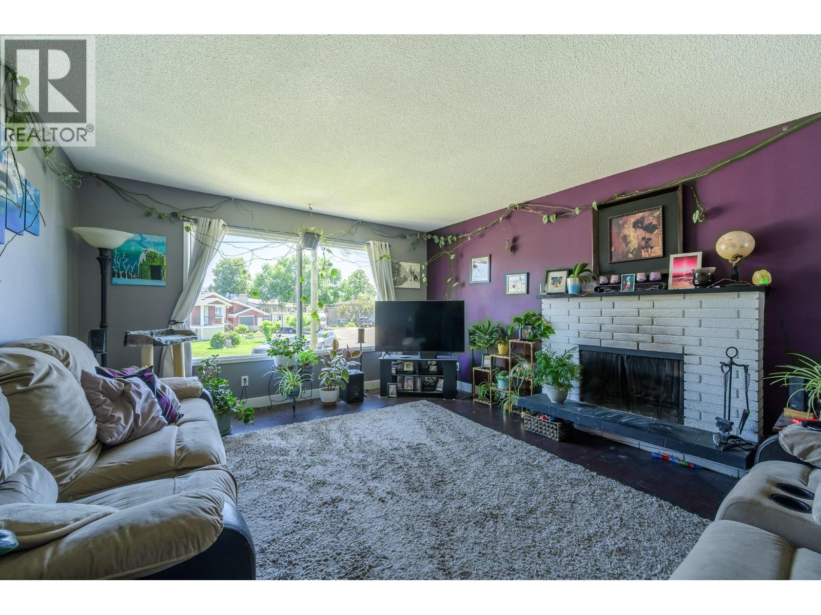 531 Baywood Crescent, Kamloops, British Columbia  V2B 6B2 - Photo 4 - 10363154