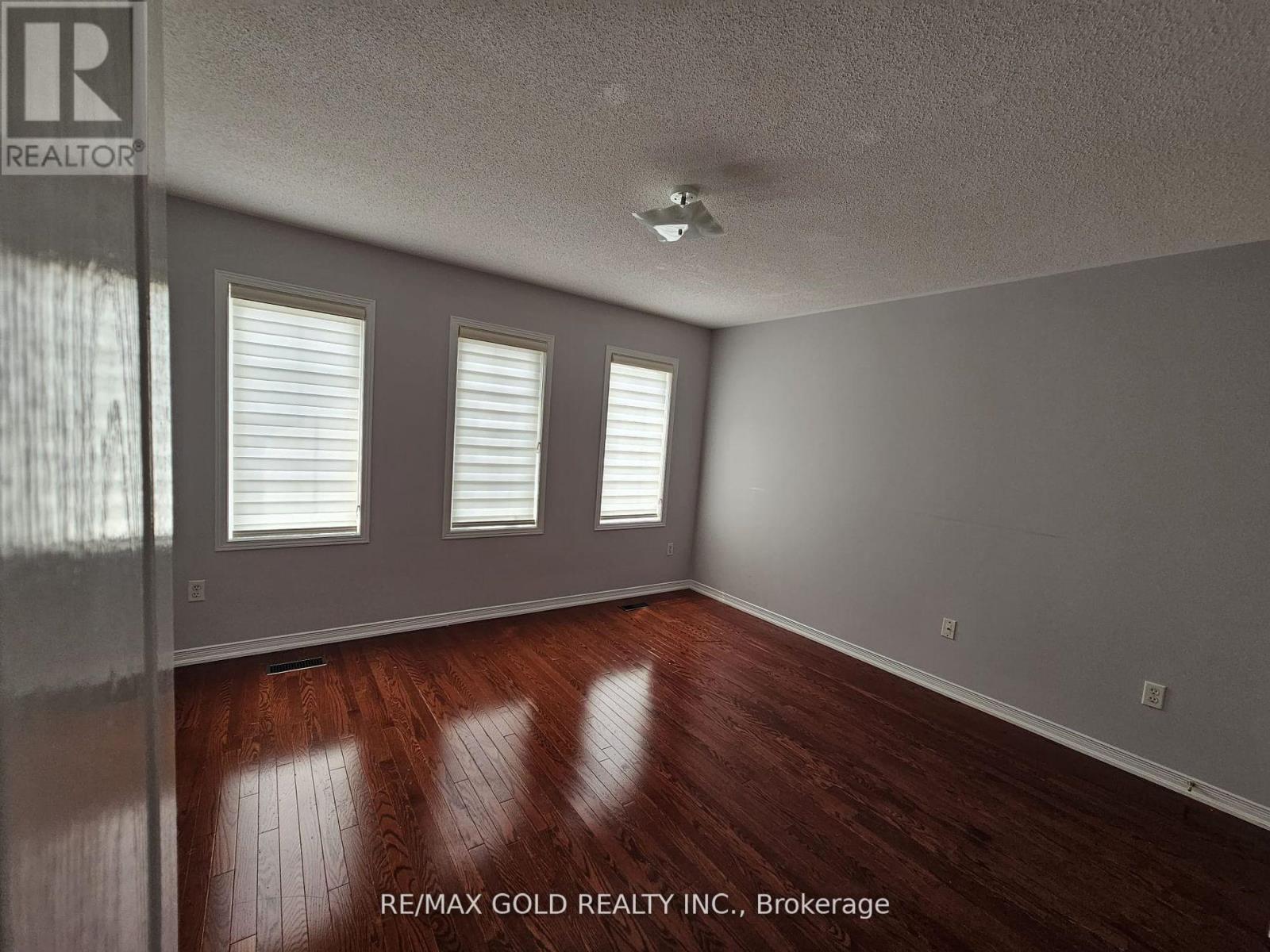 25 Iceberg Trail, Brampton, Ontario  L6R 0H9 - Photo 12 - W12407454