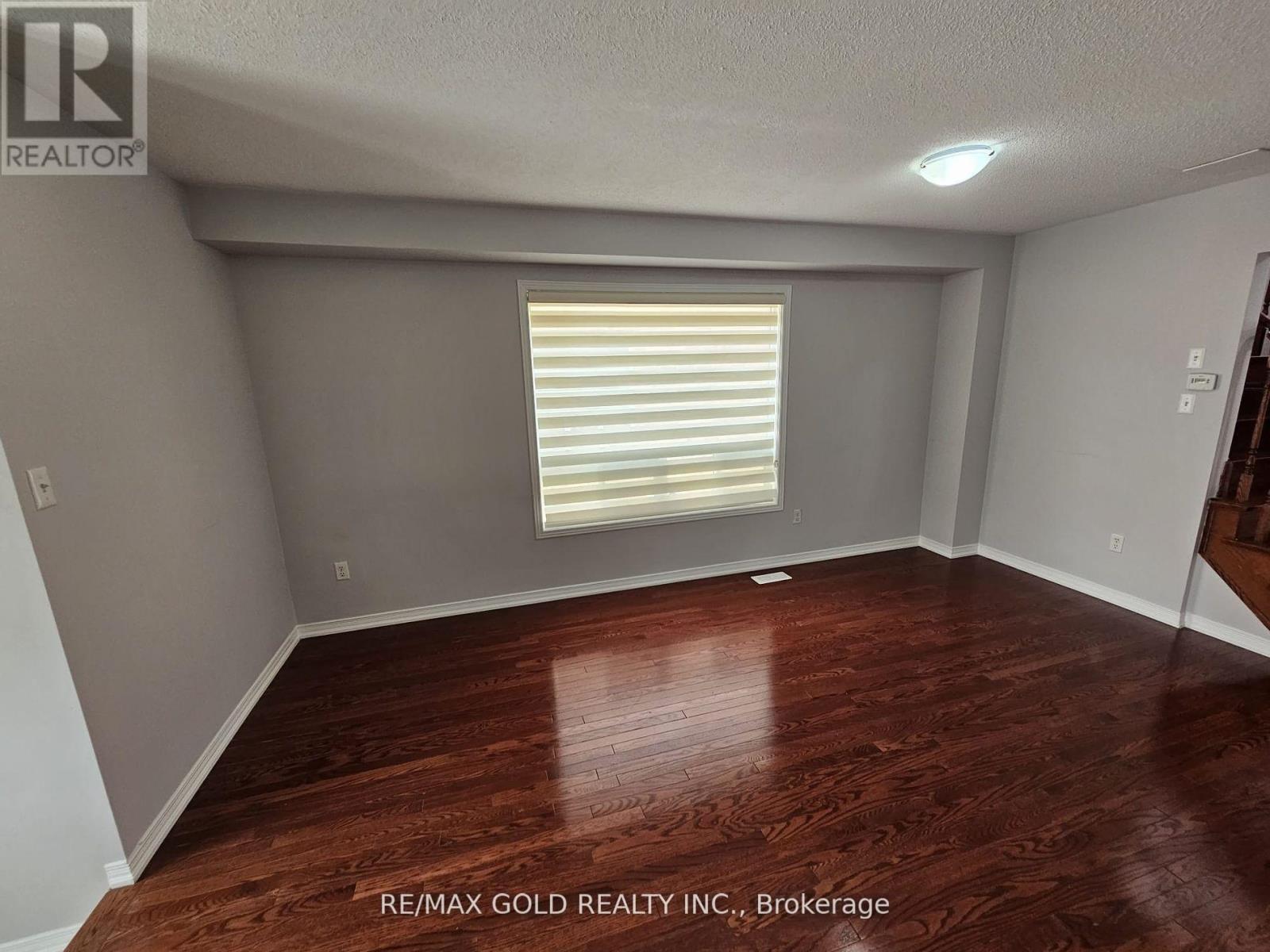 25 Iceberg Trail, Brampton, Ontario  L6R 0H9 - Photo 3 - W12407454