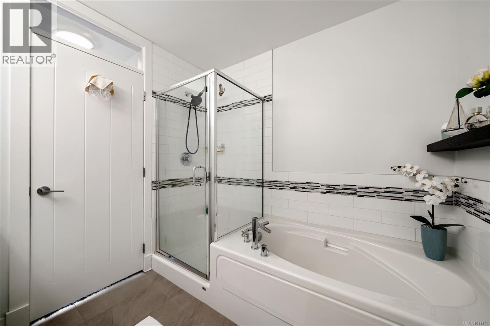 201 2415 Amherst Ave, Sidney, British Columbia  V8L 2H1 - Photo 19 - 1011183