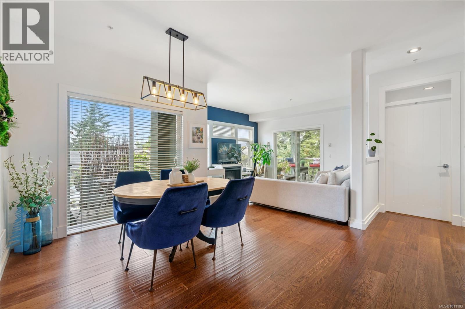 201 2415 Amherst Ave, Sidney, British Columbia  V8L 2H1 - Photo 8 - 1011183