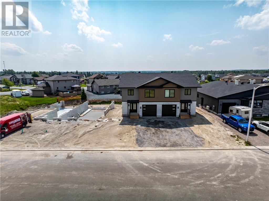 2952 Ruby Street, Chelmsford, Ontario  P0M 1L0 - Photo 2 - 2122731