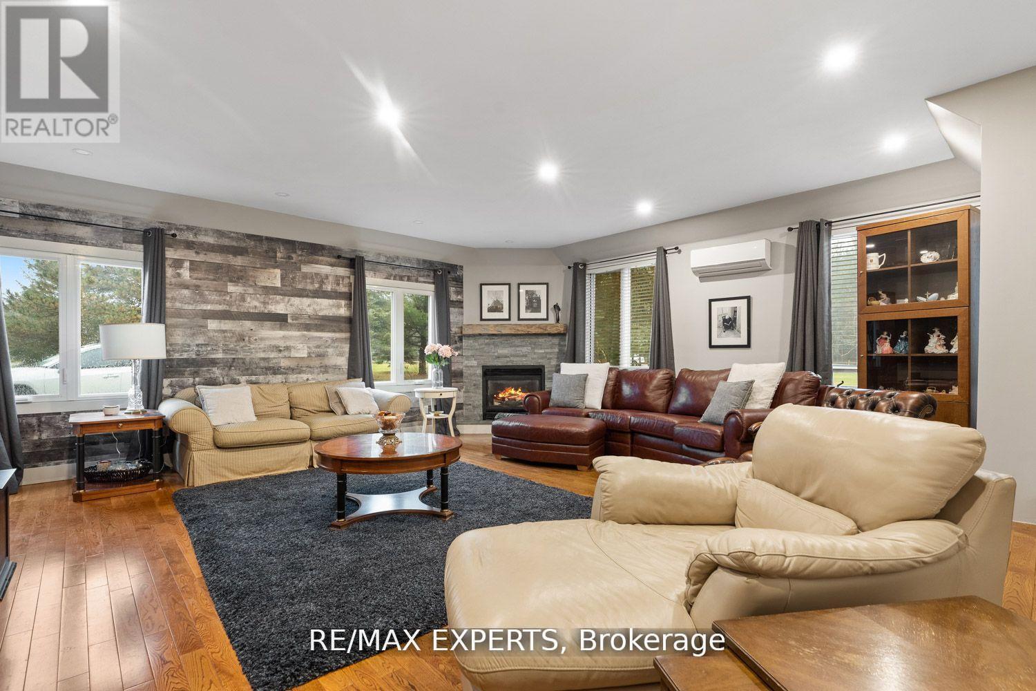 1960 West River Road, Cambridge, Ontario  N1R 5S5 - Photo 9 - X12407438