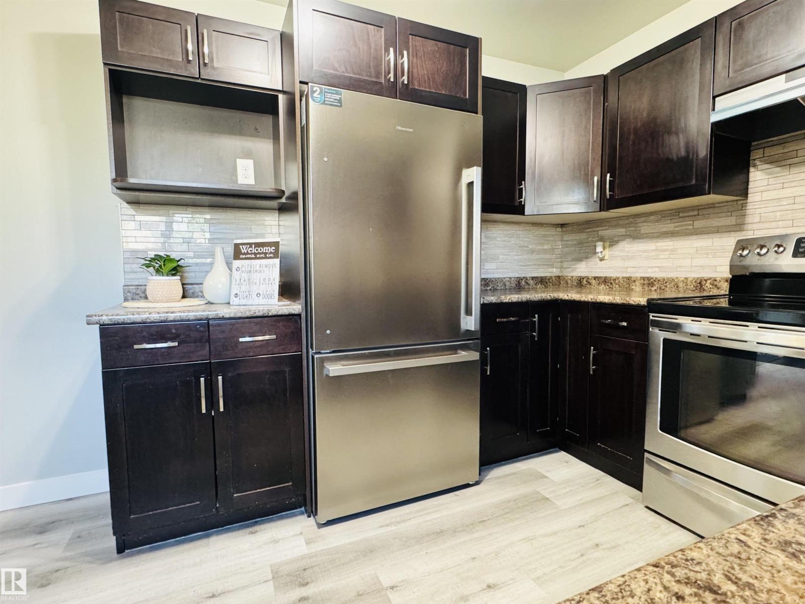 1691 Lakewood Road South Nw Nw, Edmonton, Alberta  T6K 3B9 - Photo 4 - E4458016