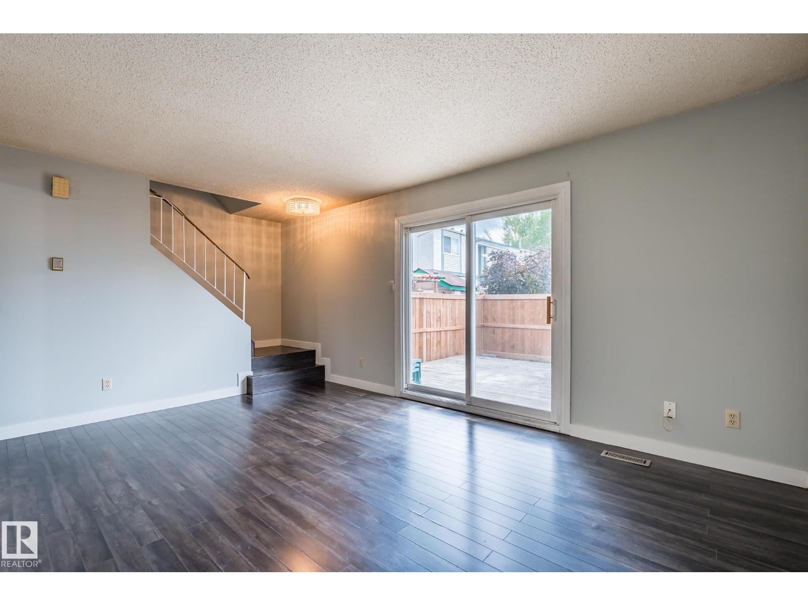 1691 Lakewood Road South Nw Nw, Edmonton, Alberta  T6K 3B9 - Photo 6 - E4458016
