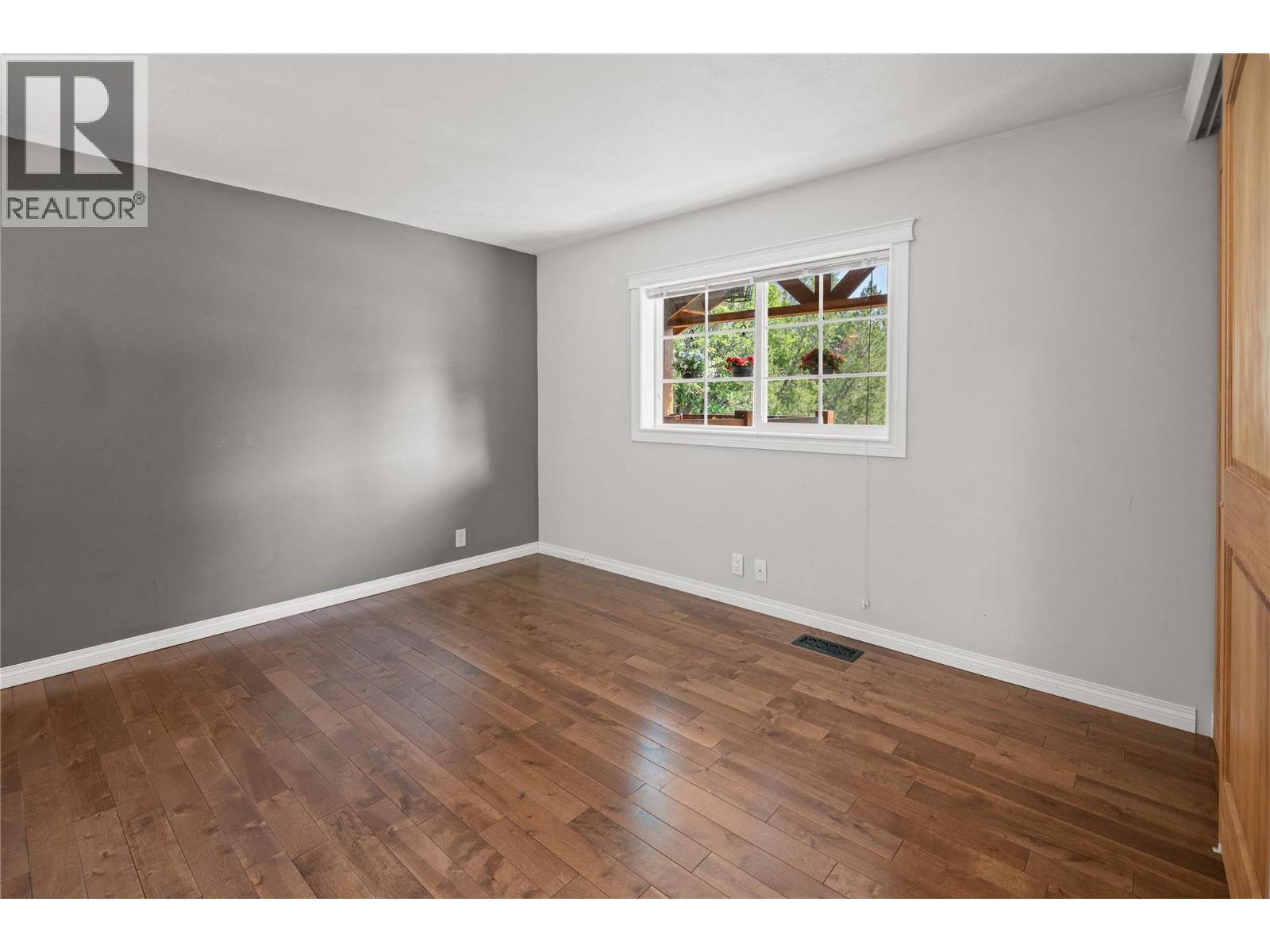 4772 Burns Avenue, Canal Flats, British Columbia  V0B 1B0 - Photo 27 - 10358884