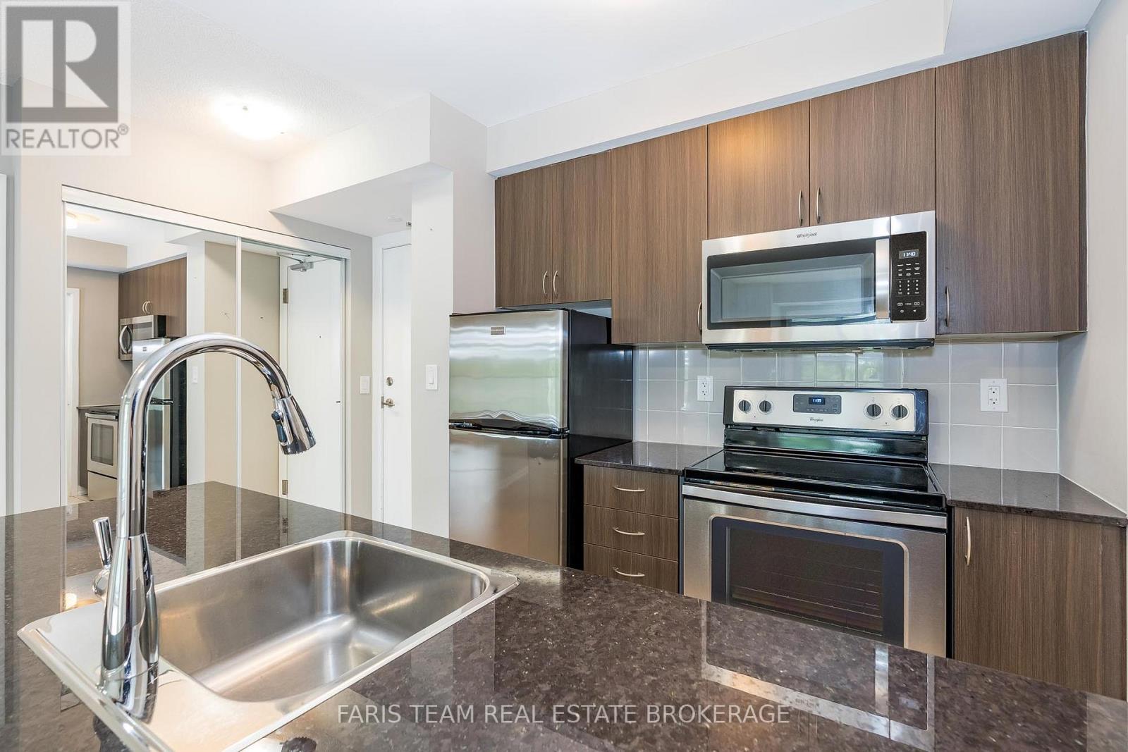 401 - 741 Sheppard Avenue W, Toronto, Ontario  M3H 2S9 - Photo 7 - C12407592