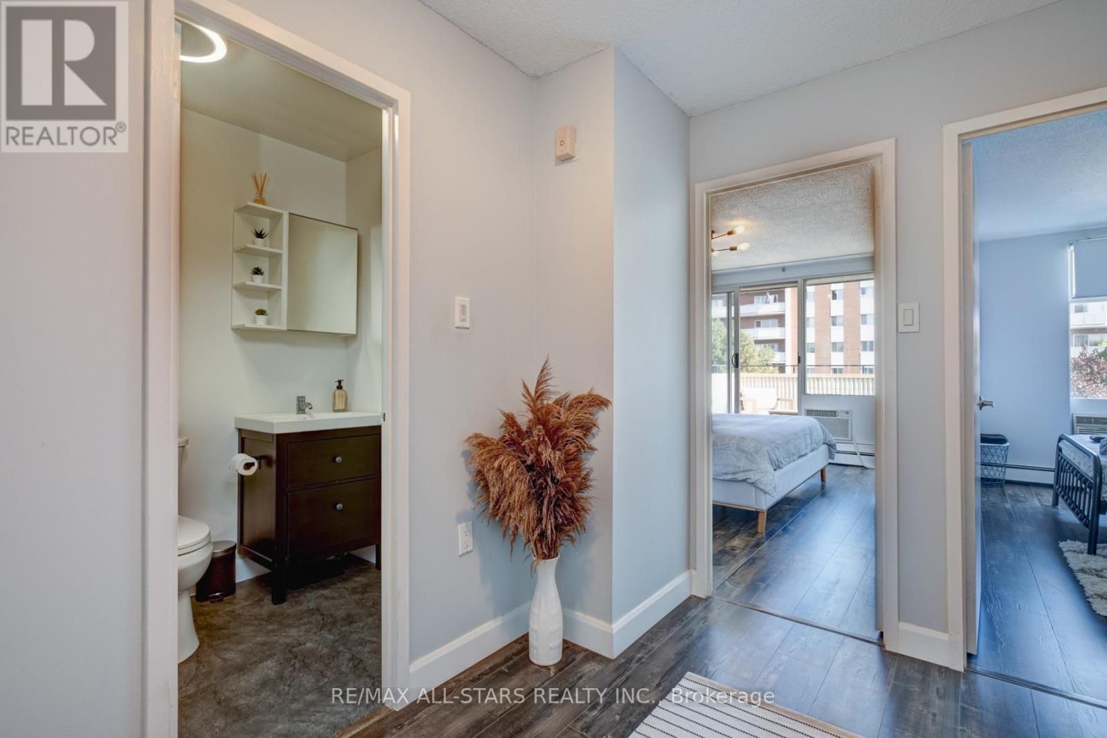 61 - 1624 Bloor Street, Mississauga, Ontario  L4X 2S2 - Photo 18 - W12405782